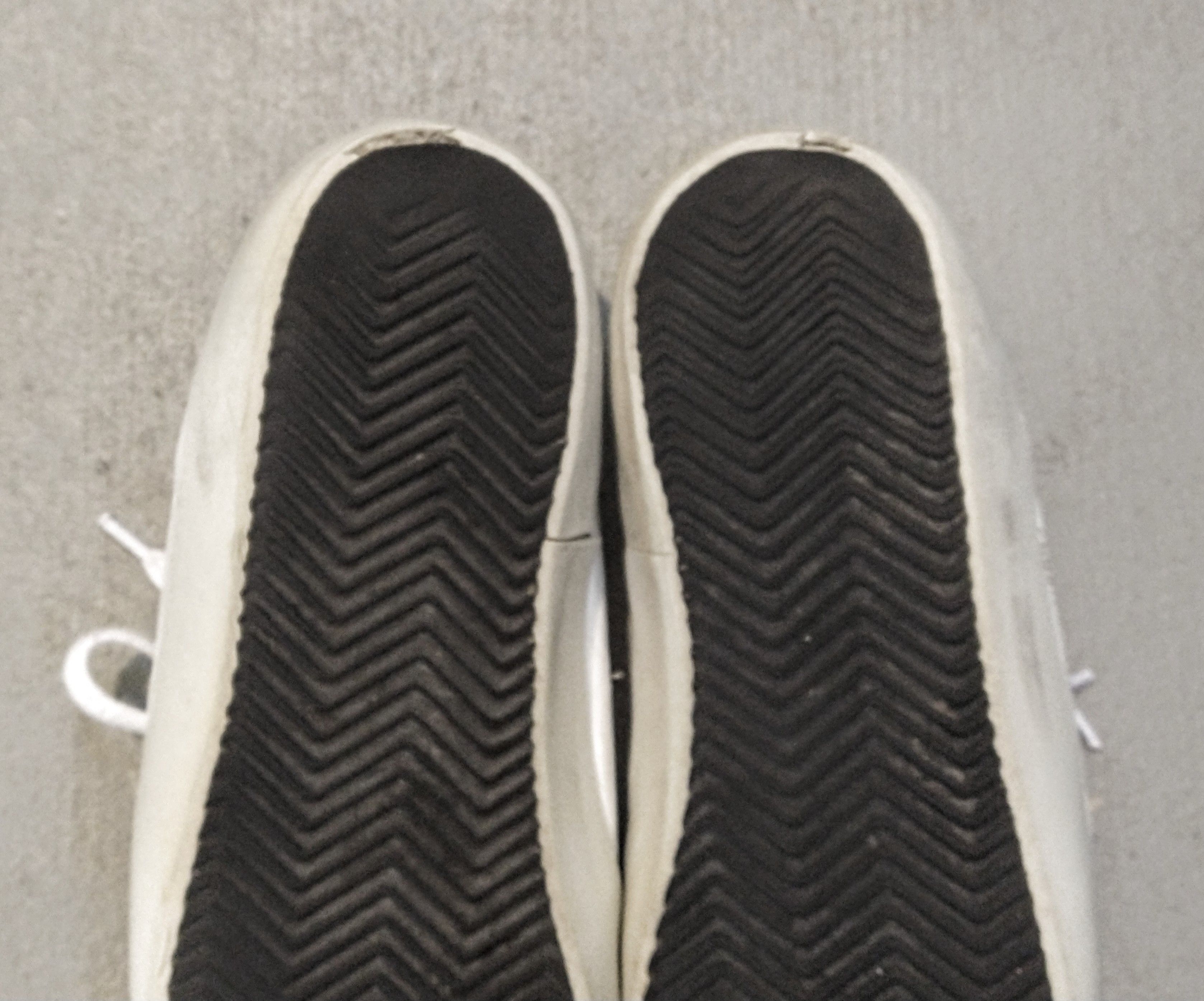 Golden Goose Golden Goose Superstar 8 41 Private Edition White Silver Size US 8 / EU 41 - 18 Thumbnail