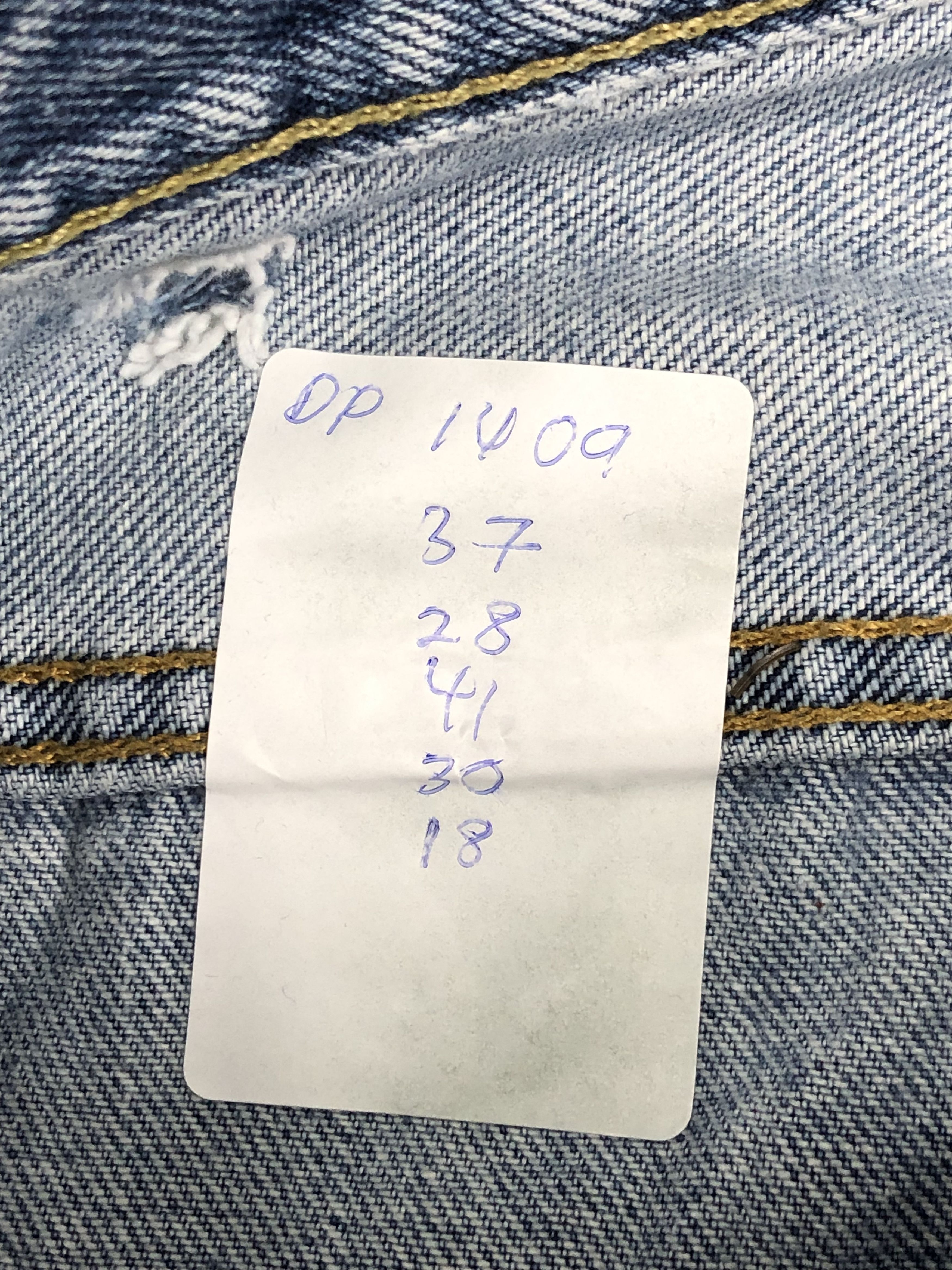 Levi's × Vintage Vintage Levis 550 Faded Blue Jeans Size US 37 - 11 Thumbnail