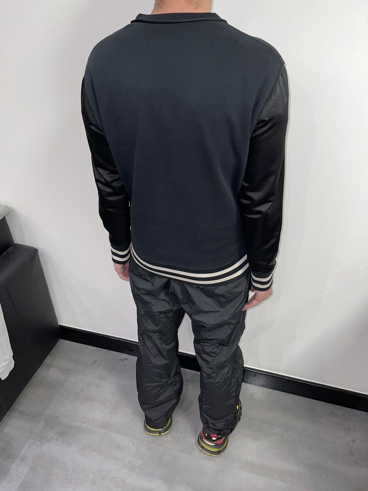 Alexander McQueen FW16 Alexander Mcqueen Small Logo Silk Sleeves Crewneck Size US M / EU 48-50 / 2 - 8 Thumbnail