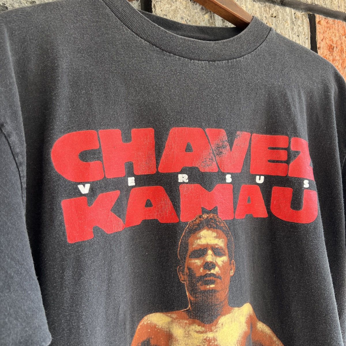 Tultex VTG 1995 Julio Cesar Chavez VS. David Kamau Boxing Tee Shirt Size US XL / EU 56 / 4 - 5 Thumbnail