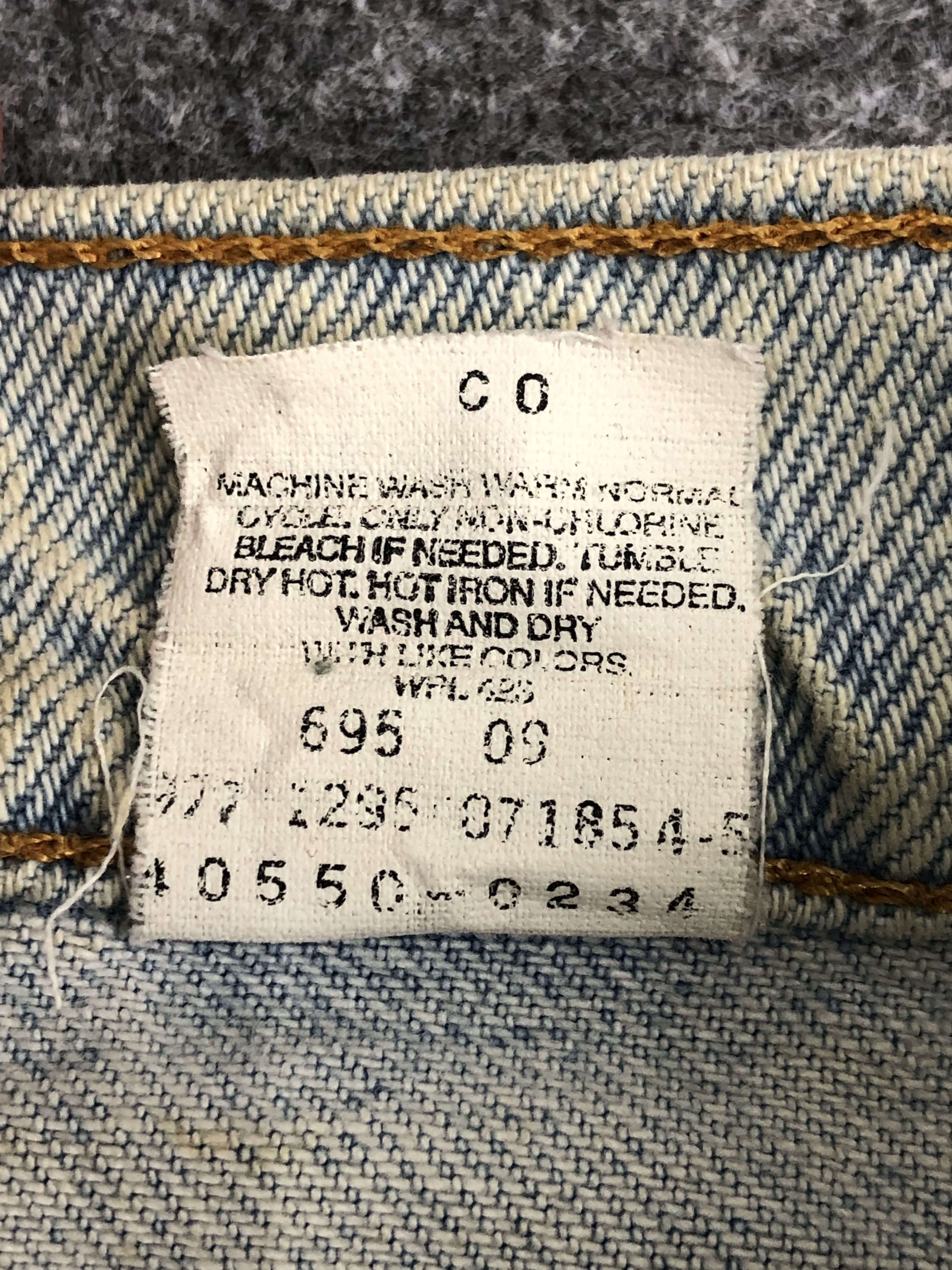 Levi's × Vintage Vintage 90s Levis 550 Orange Tab Light Wash Jeans Size US 32 / EU 48 - 8 Thumbnail