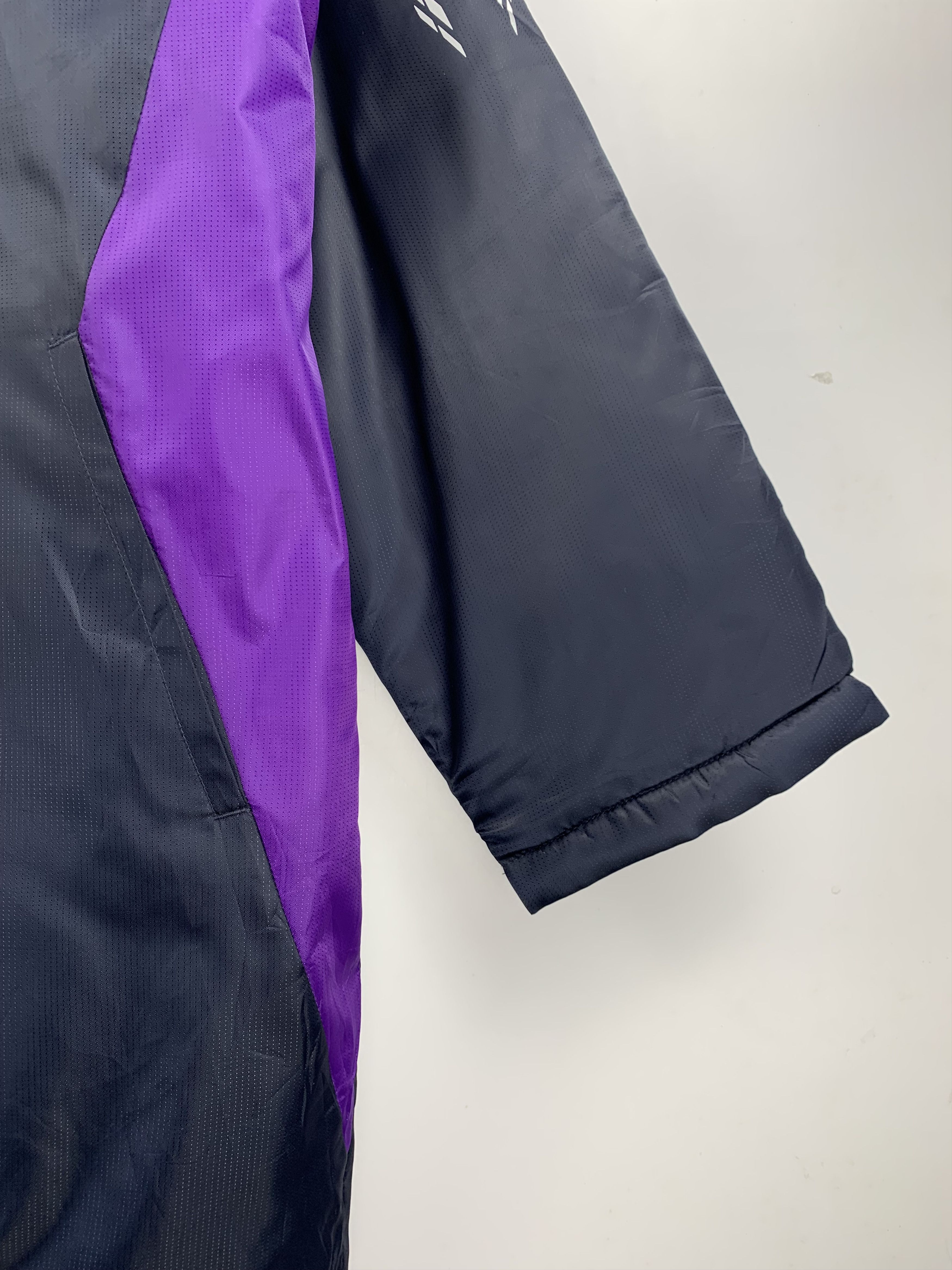Mizuno Vintage MIZUNO Hoodie Zip Up Sportwear Jacket Size US L / EU 52-54 / 3 - 7 Thumbnail