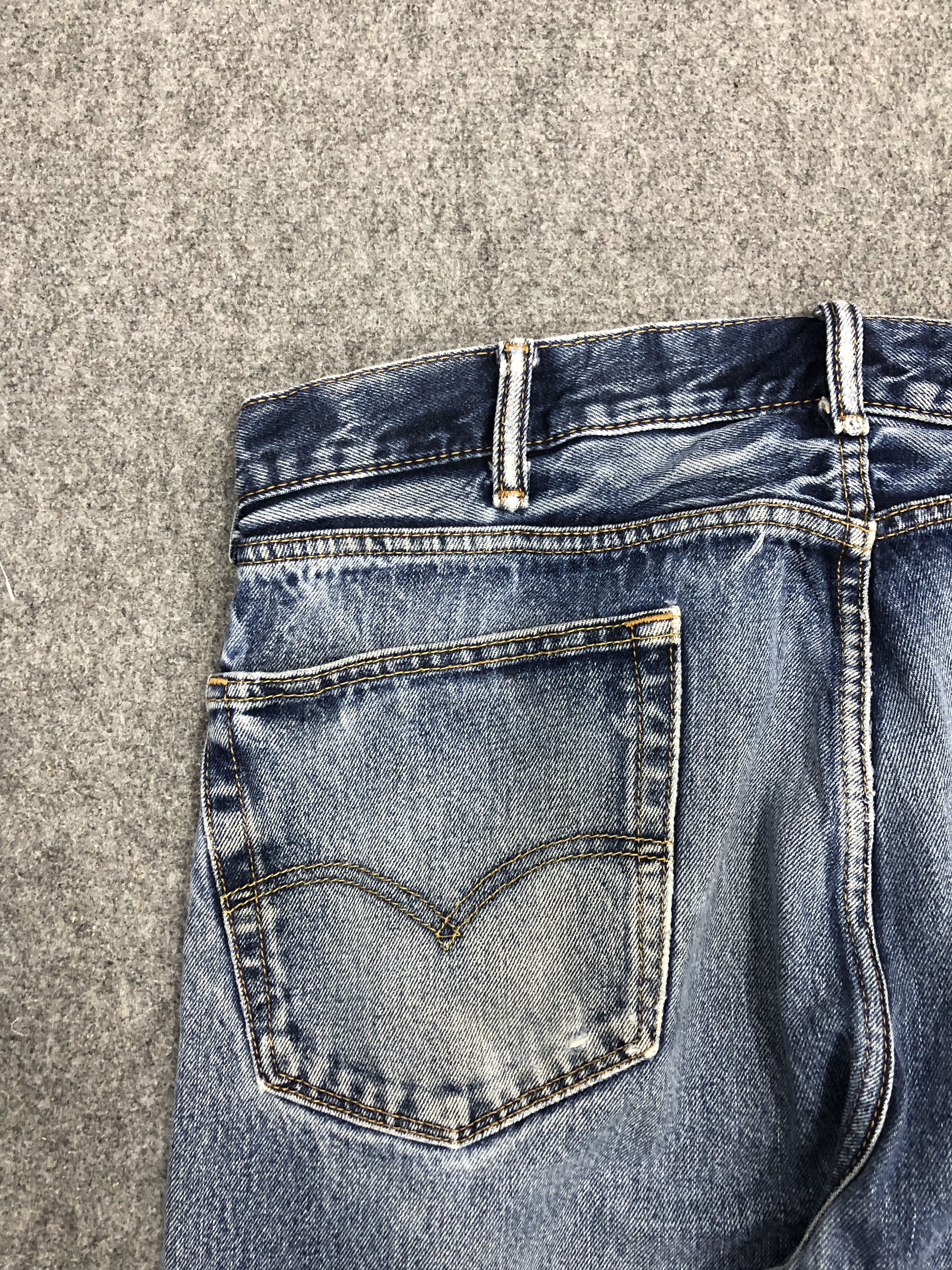 Vintage Levis 505 Faded Blue Jeans