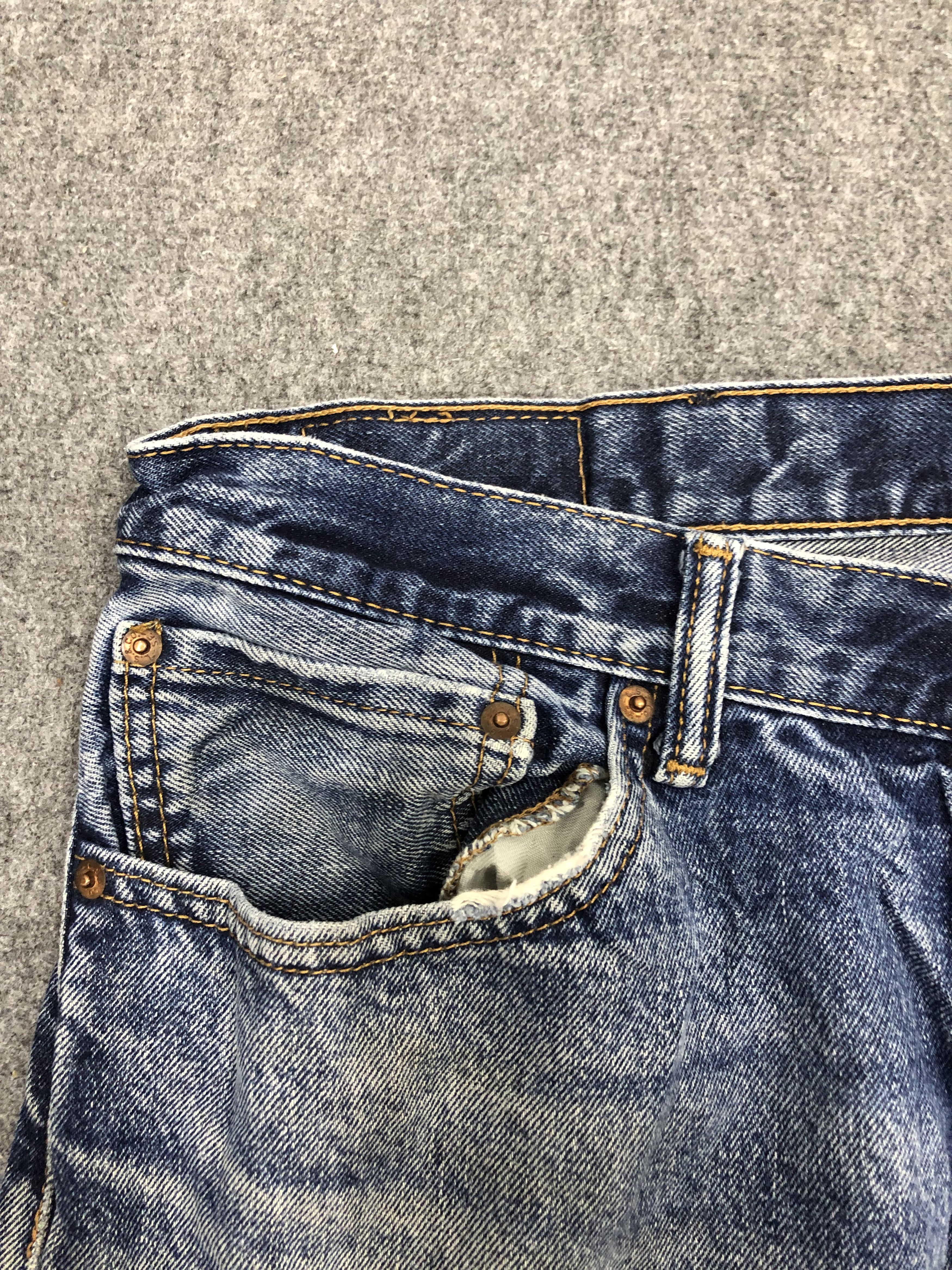 Vintage Levis 505 Faded Blue Jeans