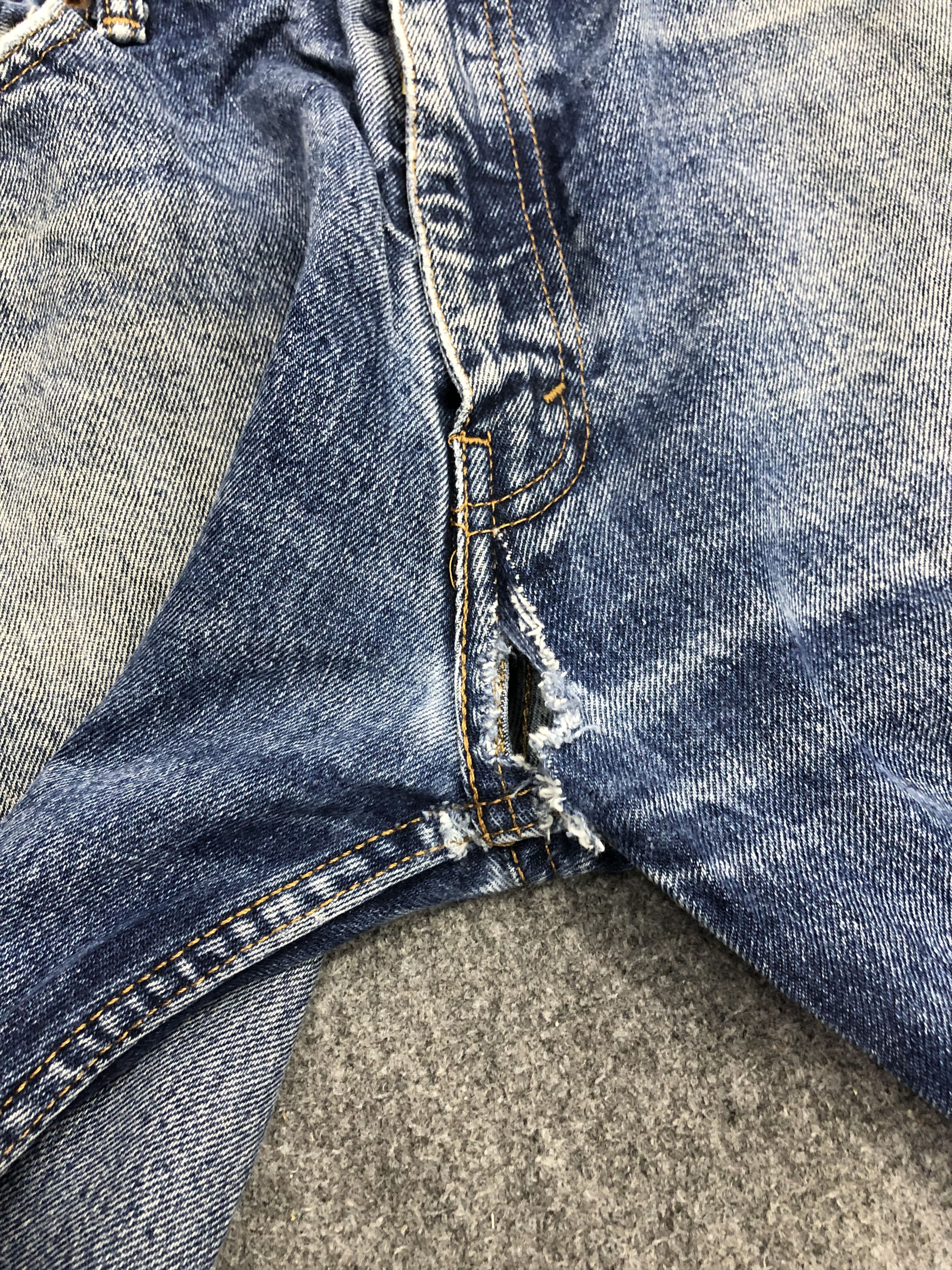 Vintage Levis 505 Faded Blue Jeans