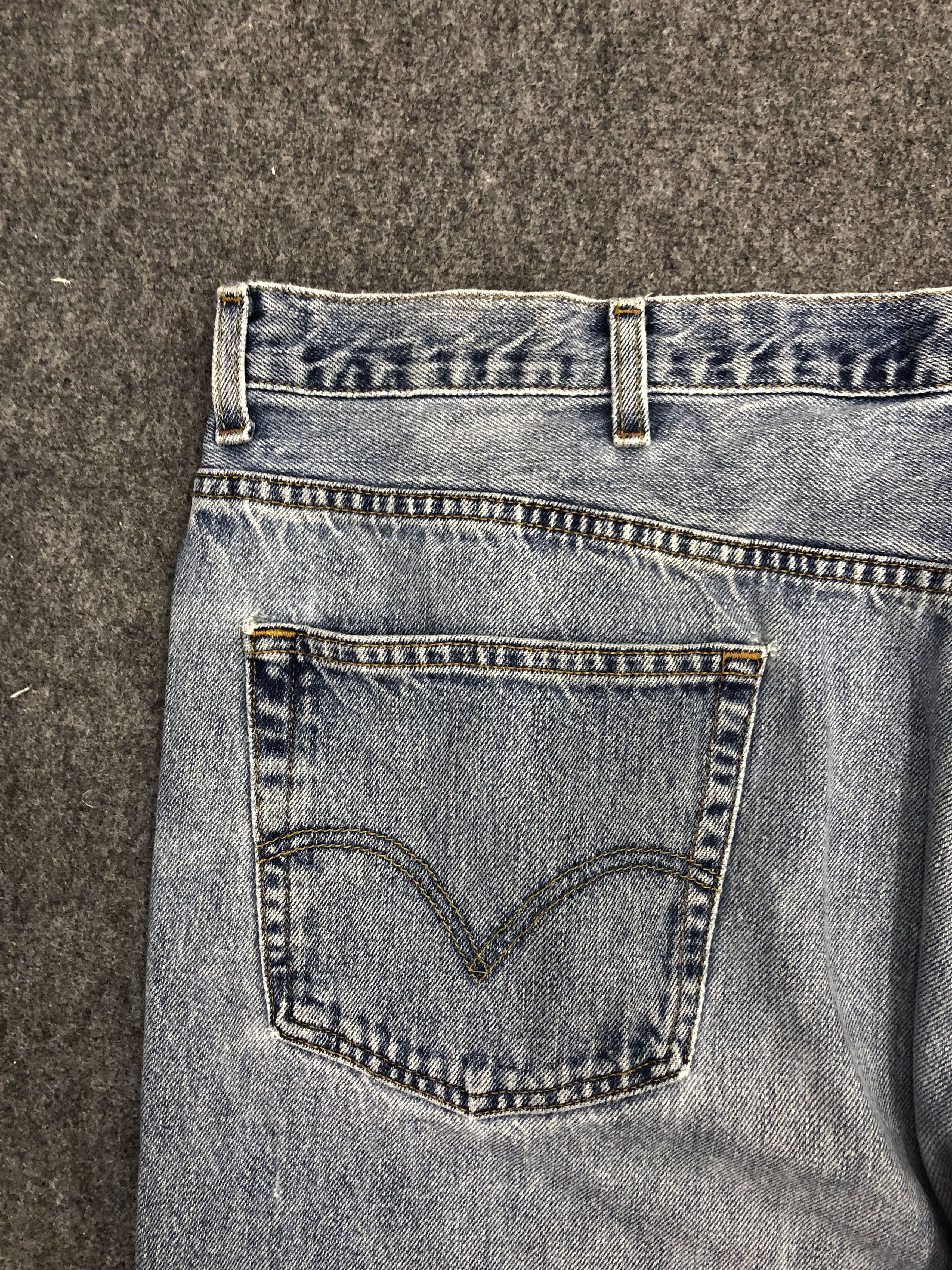 Levi's × Vintage Vintage Levis 550 Light Wash Jeans Size US 44 / EU 60 - 13 Thumbnail
