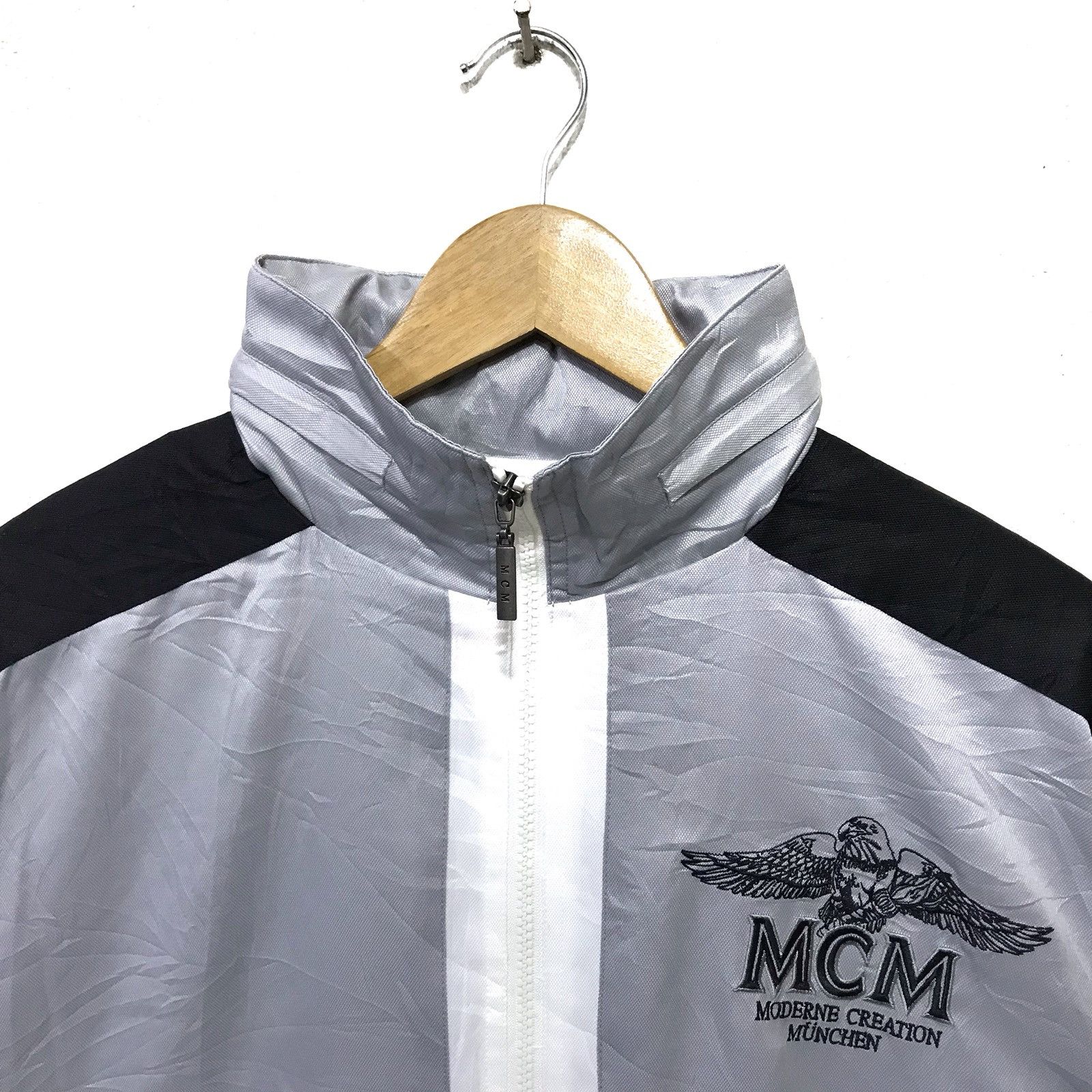 MCM × Vintage Rare!! Mcm Big Logo Embroidery Men Clothing Windbraker Size US L / EU 52-54 / 3 - 7 Thumbnail