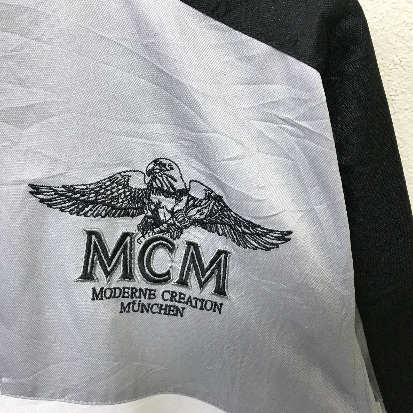 MCM × Vintage Rare!! Mcm Big Logo Embroidery Men Clothing Windbraker Size US L / EU 52-54 / 3 - 4 Thumbnail