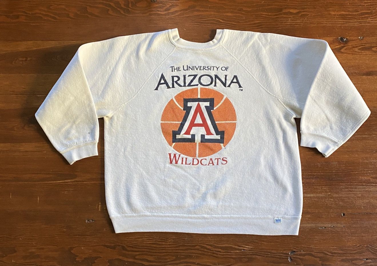 NCAA Vintage 90’s Arizona Wildcats Short Boxy Crewneck Sweatshirt Size US L / EU 52-54 / 3 - 2 Thumbnail