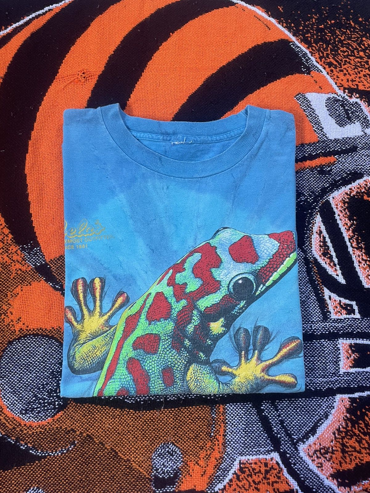 The Mountain × Vintage Vintage Habitat Salamanders Blue T-Shirt Size US XL / EU 56 / 4 - 1 Thumbnail