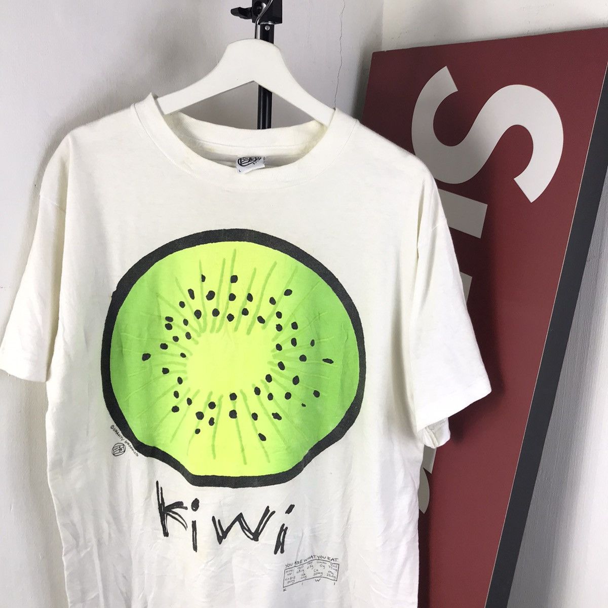 Andy Warhol Vintage Andy ‘ you are what you eat kiwi graphic art shirt Size US L / EU 52-54 / 3 - 3 Thumbnail