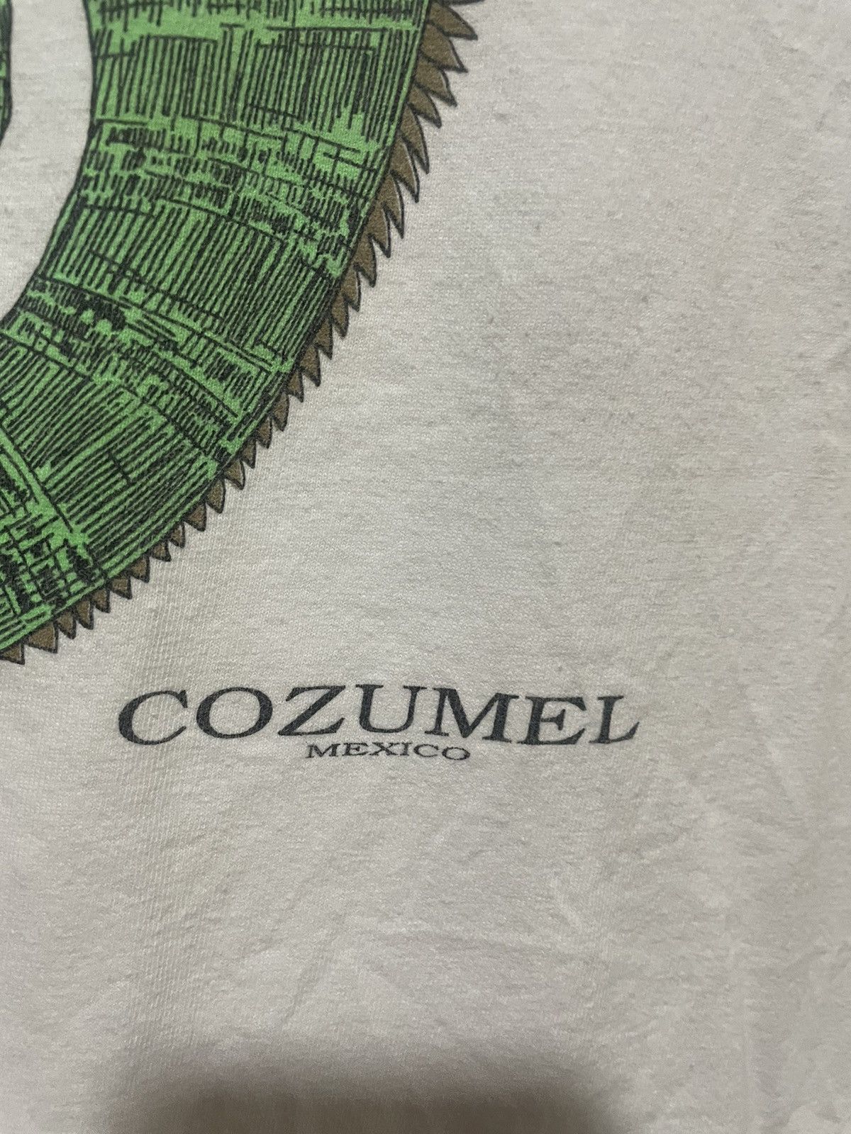 Vintage Vintage Cozumel Mexico chameleon White T-Shirt Size US XL / EU 56 / 4 - 3 Thumbnail