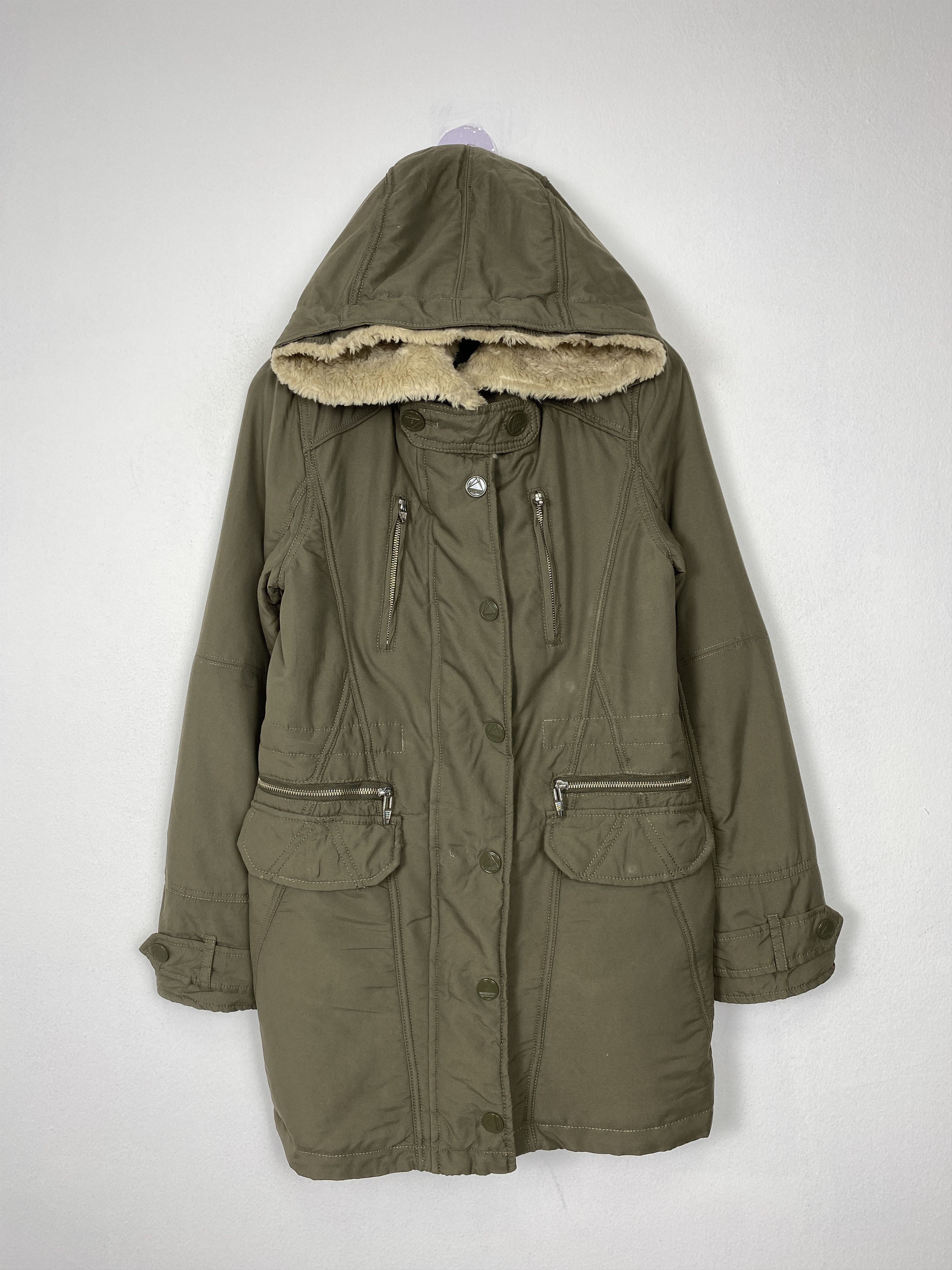 Japanese Brand Vintage SPIRAL GIRL Sherpa Hoodie Winter Warm Jacket Size US M / EU 48-50 / 2 - 1 Thumbnail