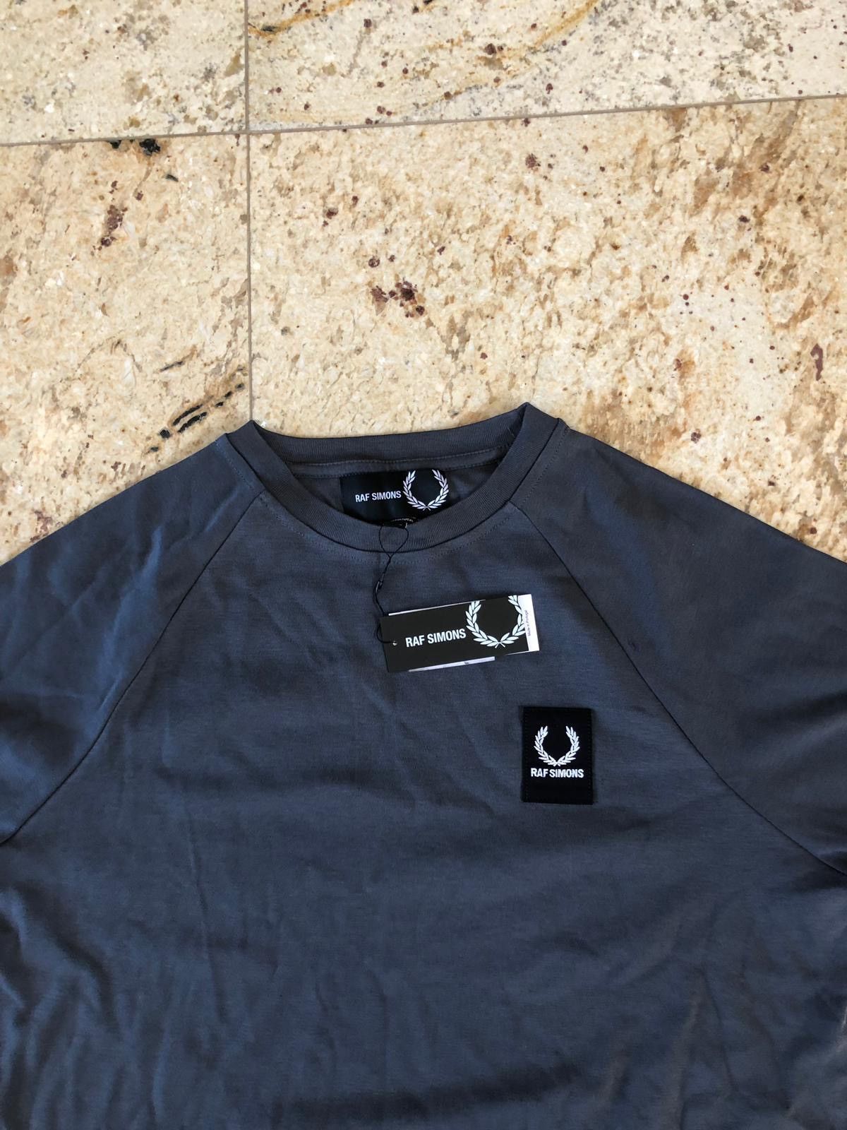 Fred Perry × Raf Simons Fred Perry x Raf Simons Ribbed Cuff Tee Size US M / EU 48-50 / 2 - 3 Thumbnail
