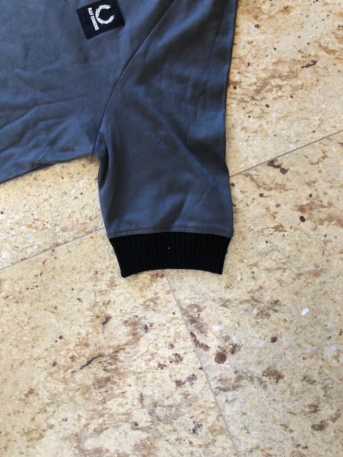 Fred Perry × Raf Simons Fred Perry x Raf Simons Ribbed Cuff Tee Size US M / EU 48-50 / 2 - 4 Thumbnail