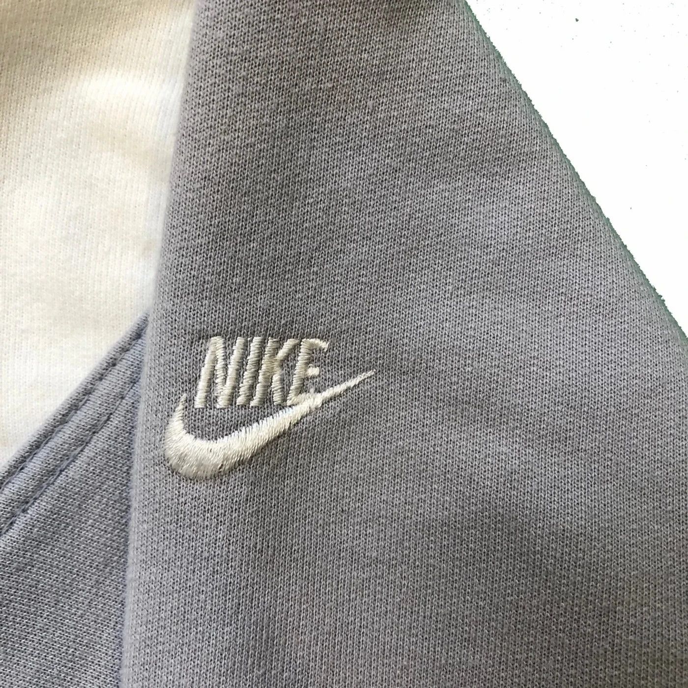 Nike Vintage Nike Sweatshirt Sleeve Swoosh Fleece 90s Crewneck Size US L / EU 52-54 / 3 - 2 Thumbnail
