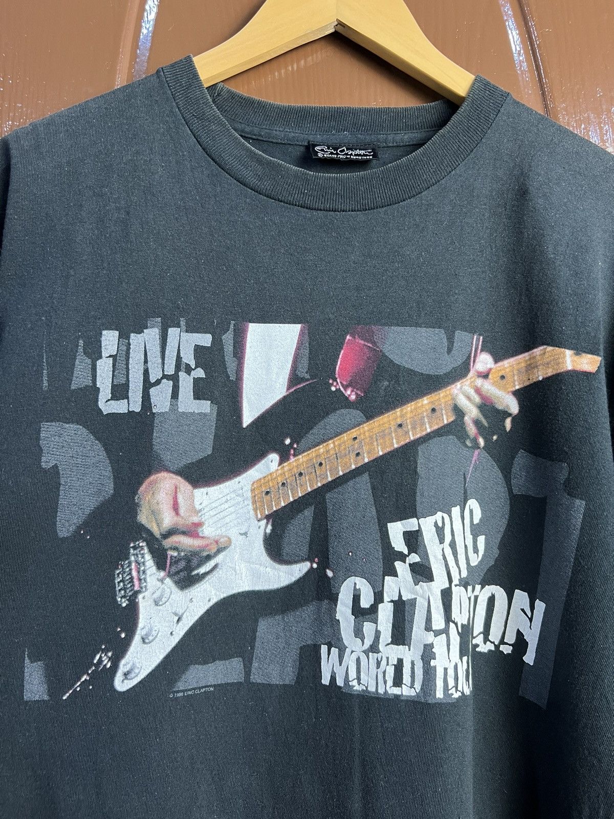 Band Tees 🔥Vintage 99 Eric Clapton Japan Tour Tees Size US M / EU 48-50 / 2 - 8 Thumbnail