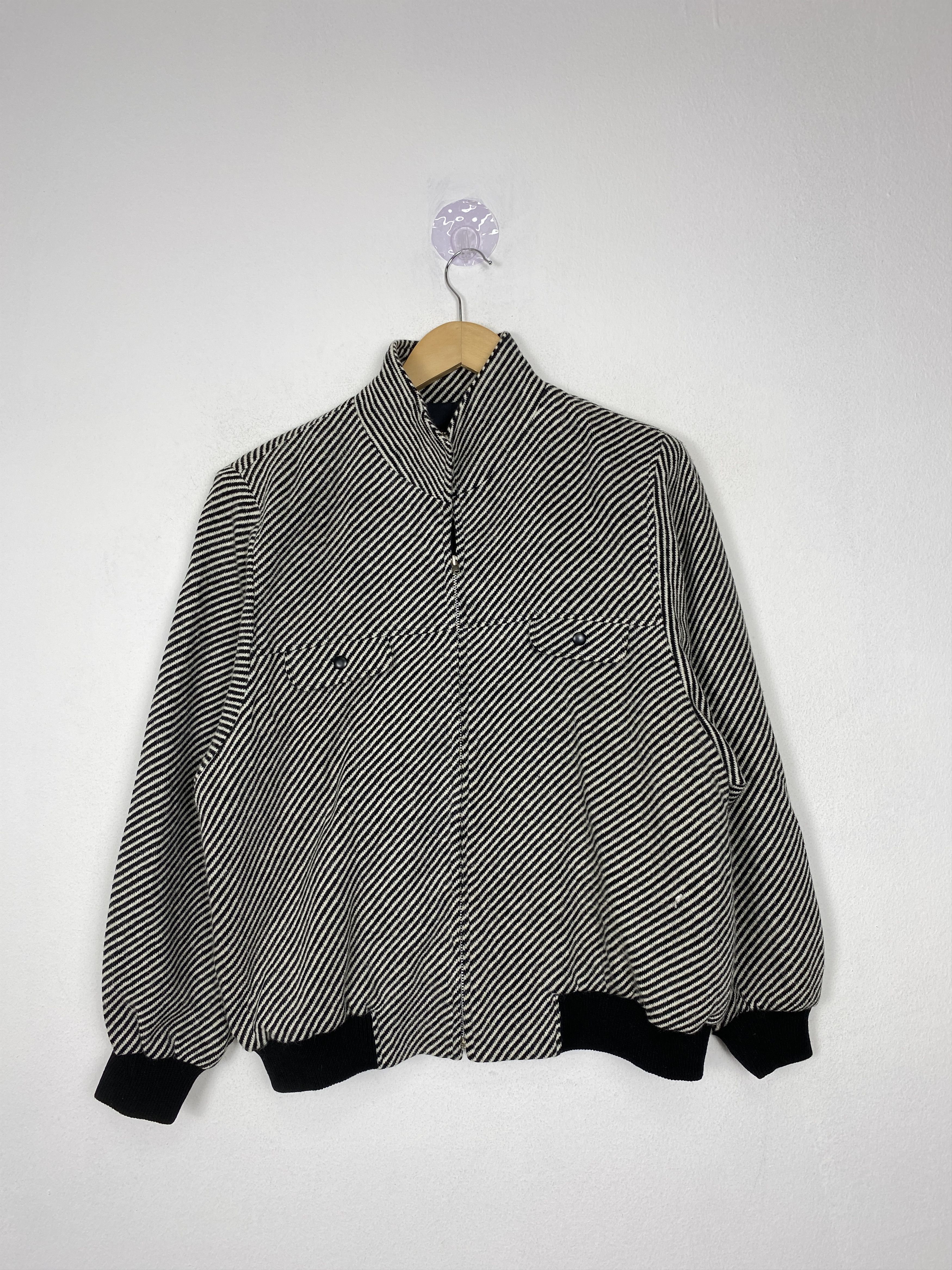 Japanese Brand Vintage L.JOYFUL Striped Velvet Bombers Jacket Size US XL / EU 56 / 4 - 1 Thumbnail