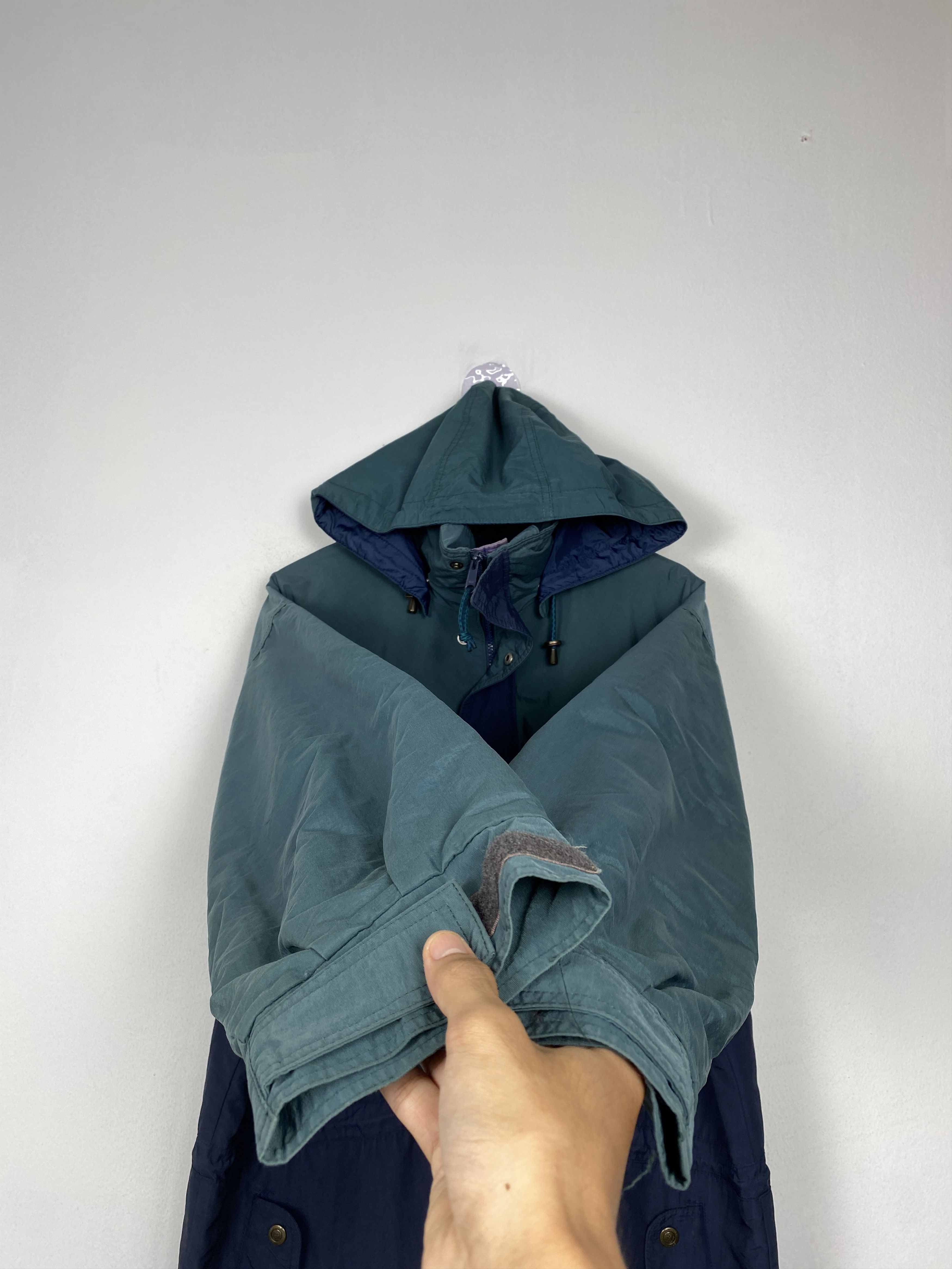 Columbia Vintage Columbia Hooded Full Zip Windbreaker Size US L / EU 52-54 / 3 - 4 Thumbnail
