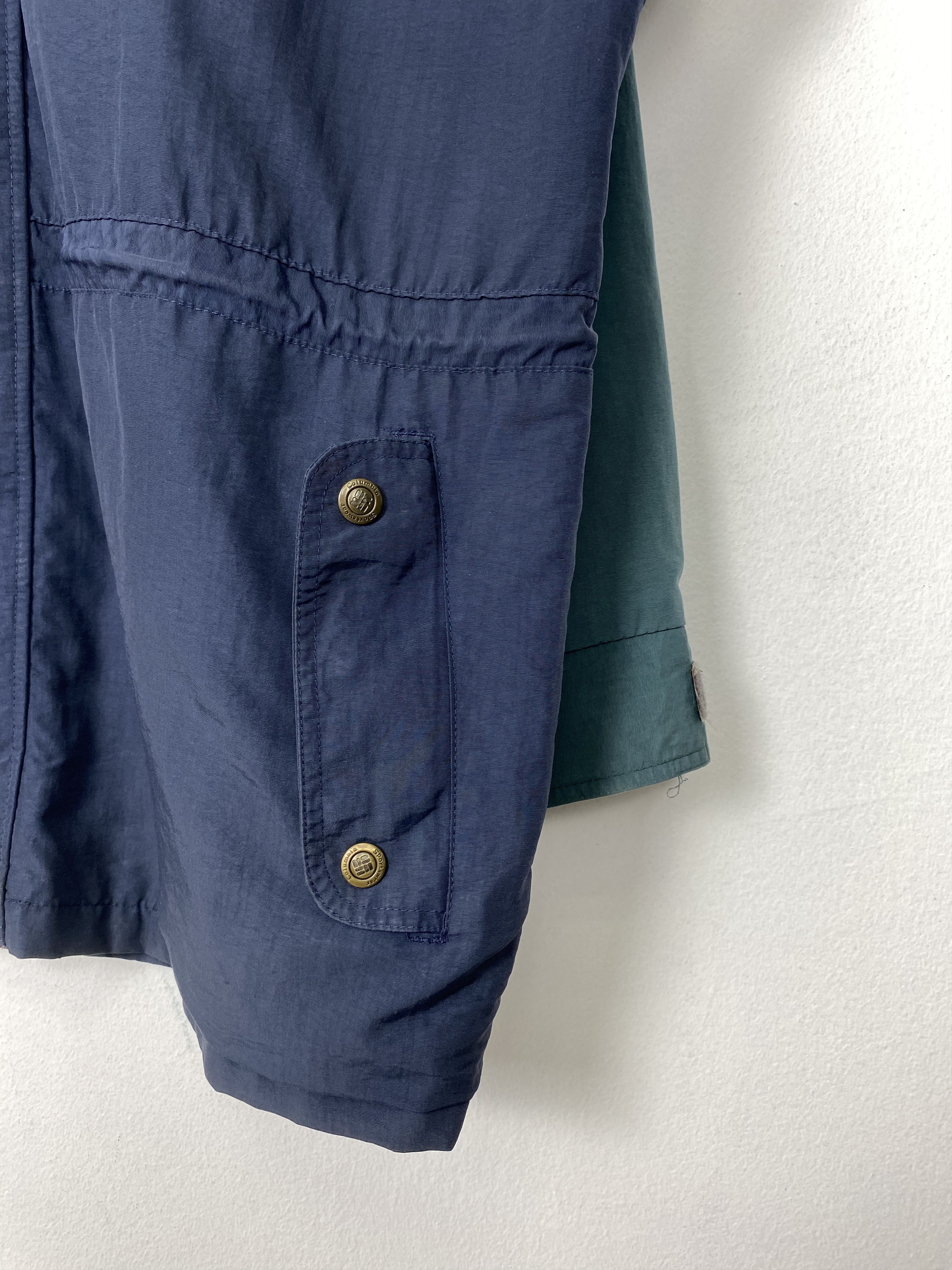 Columbia Vintage Columbia Hooded Full Zip Windbreaker Size US L / EU 52-54 / 3 - 9 Thumbnail