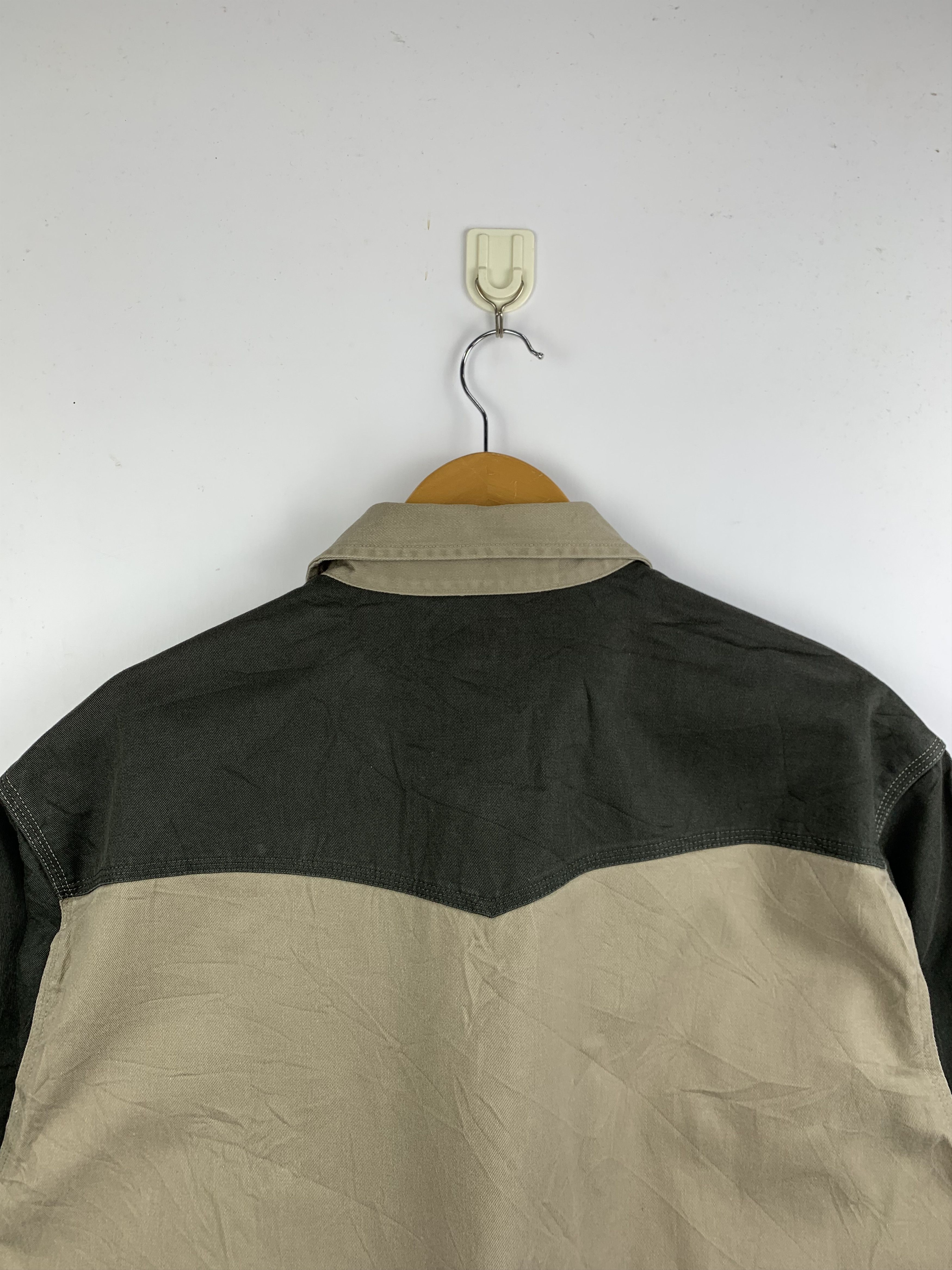 Carhartt Vintage CARHARTT Long Sleeve Plain Canvas Workwear Shirt Size US XL / EU 56 / 4 - 5 Thumbnail
