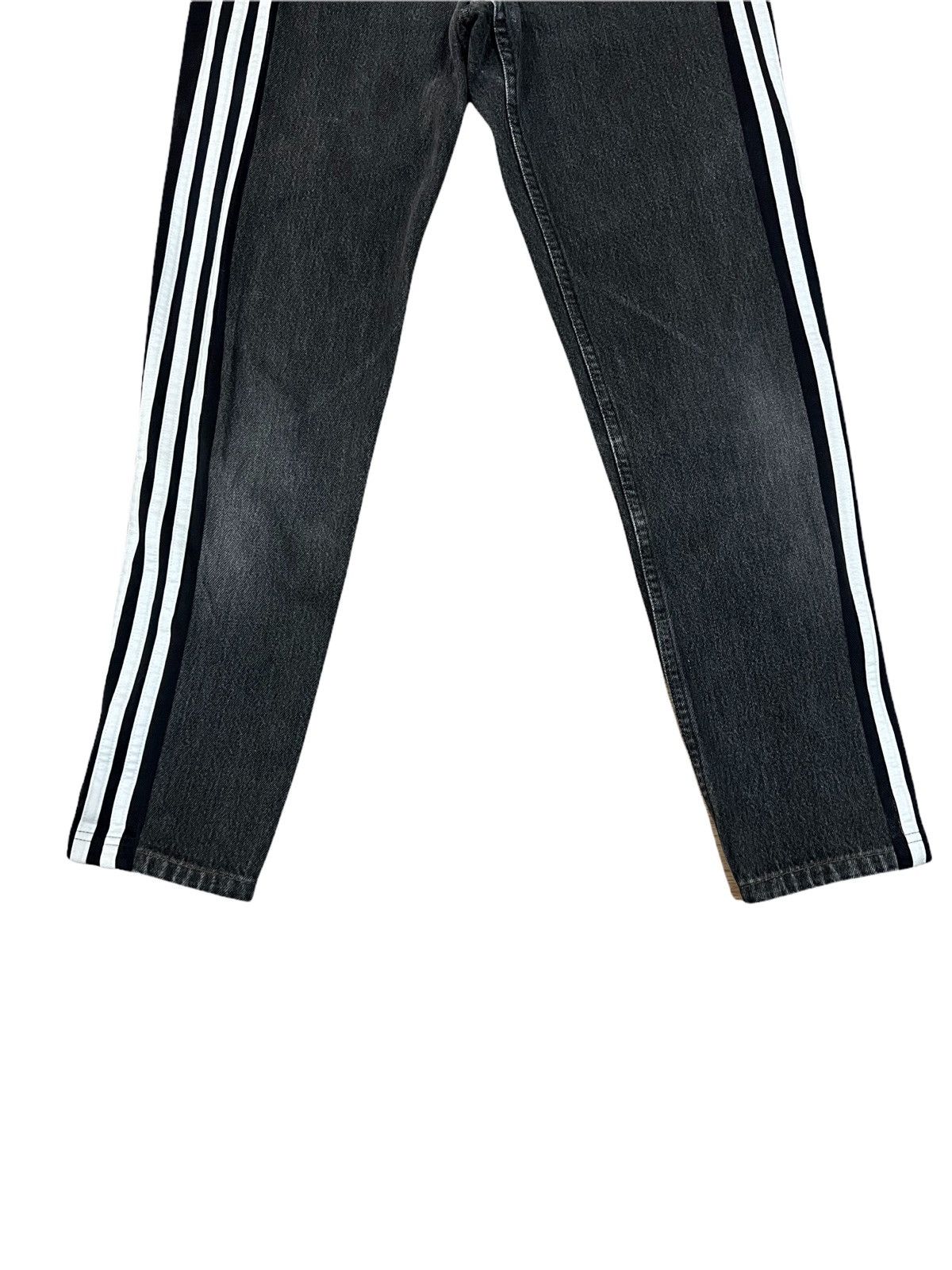 Levi's × Levi's Vintage Clothing Vintage Levis Hybrid Custom Cut Faded White Stripes Jeans Size US 26 / EU 42 - 7 Thumbnail