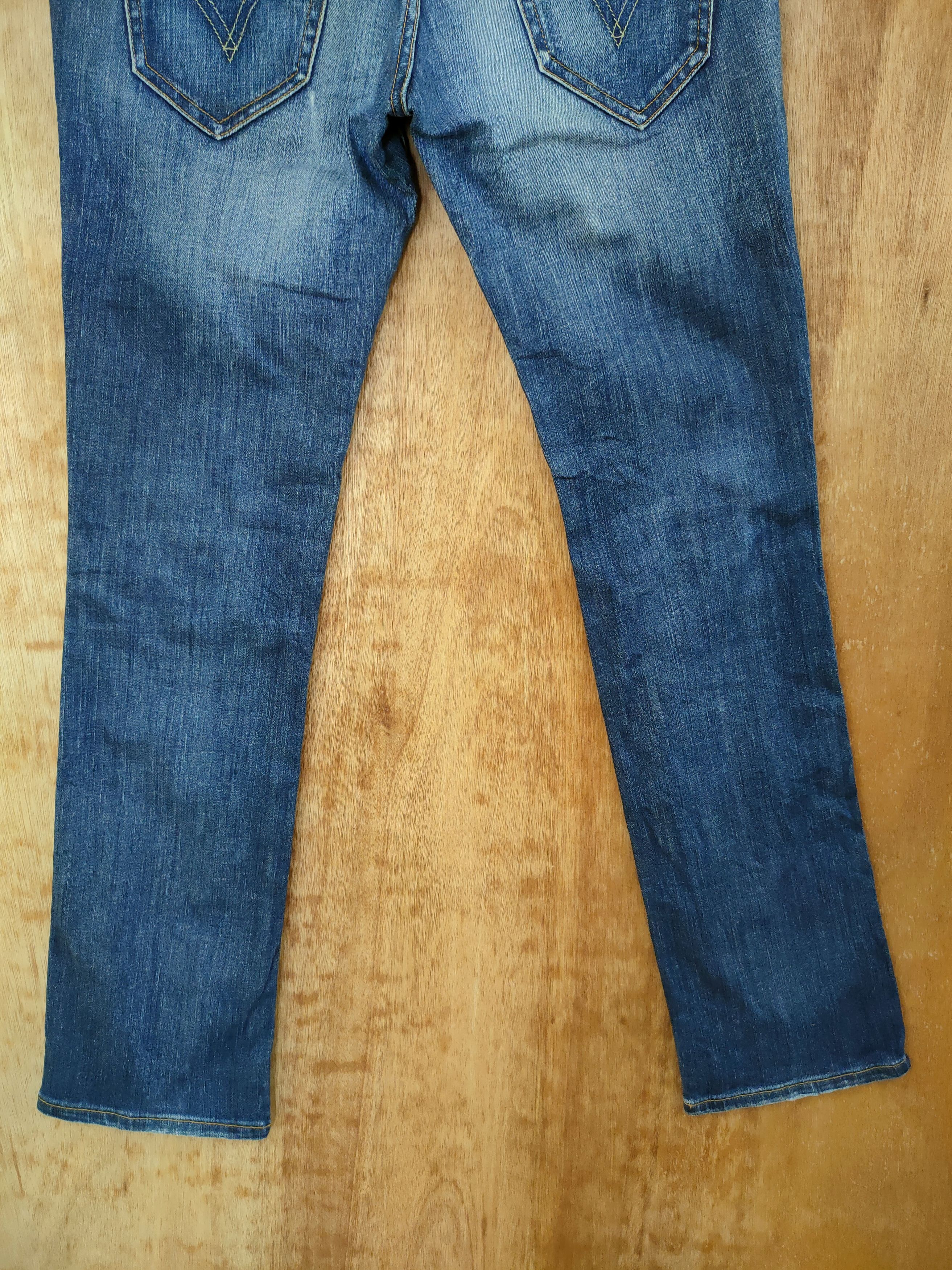 Levi's DL levis buckle back distressed denim jeans pants #46-817 Size 30" / US 8 / IT 44 - 8 Thumbnail