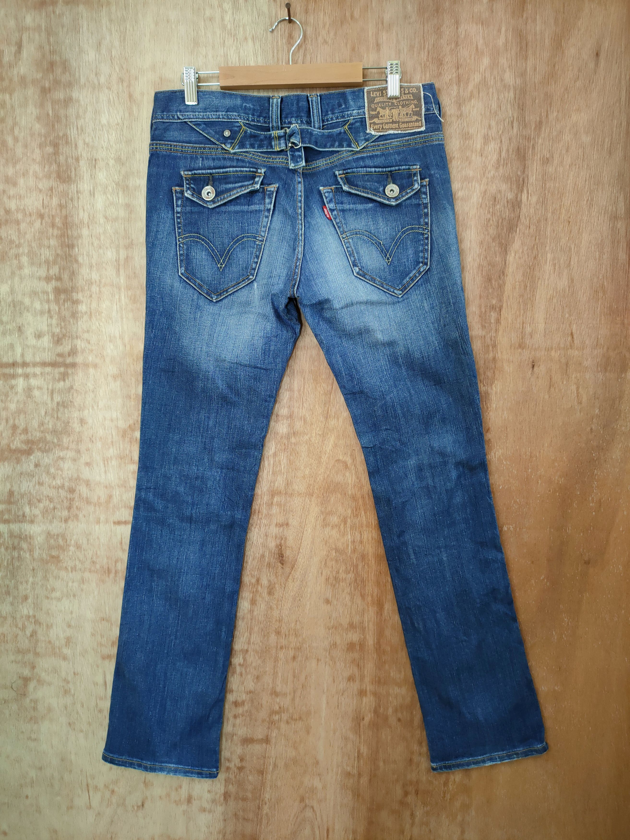 Levi's DL levis buckle back distressed denim jeans pants #46-817 Size 30" / US 8 / IT 44 - 7 Thumbnail