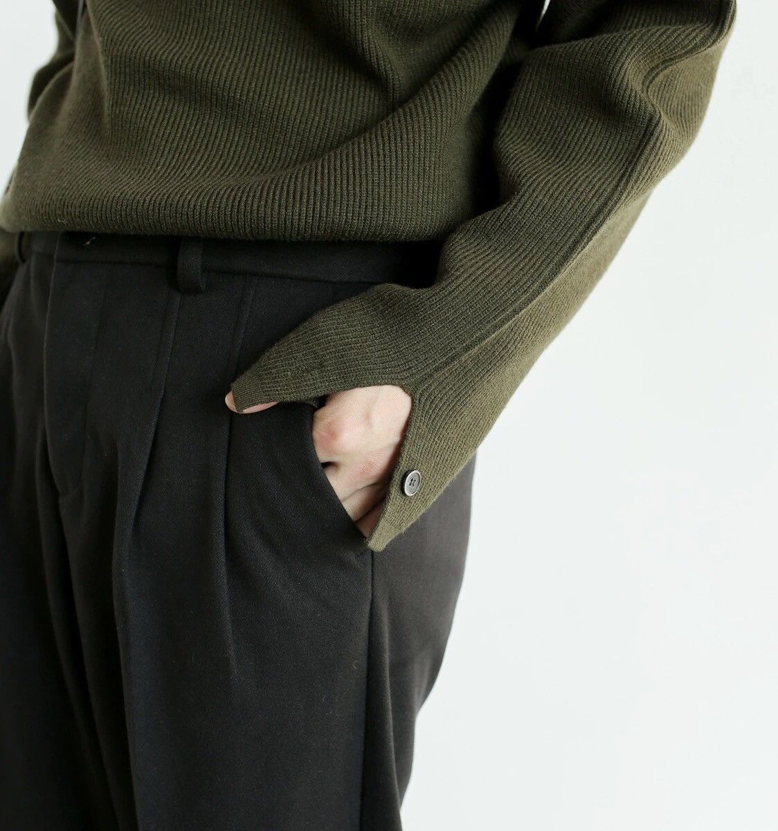 Japanese Brand × Vintage Korean fashion slit cuff knit sweater Size US M / EU 48-50 / 2 - 3 Thumbnail