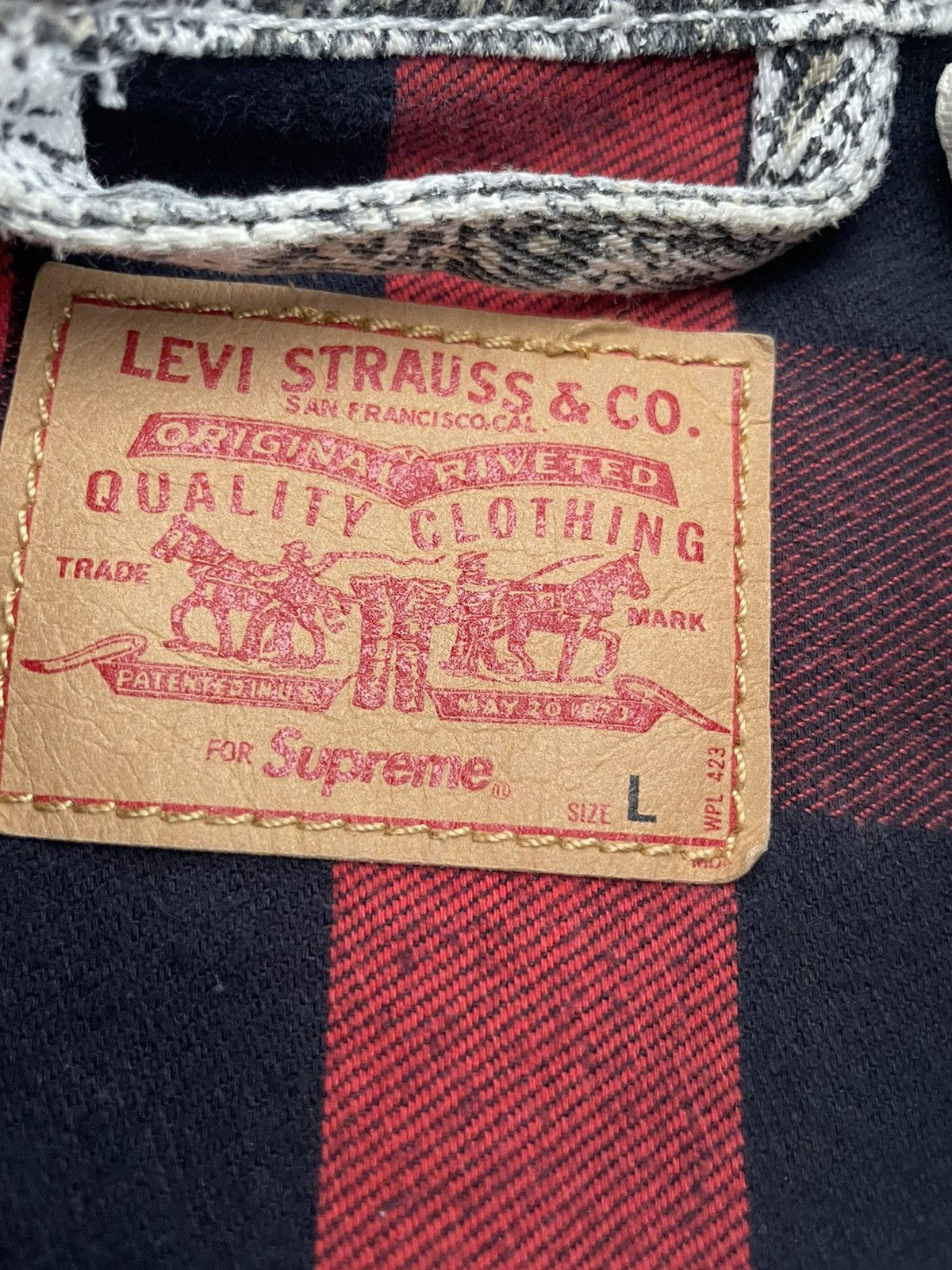 Levi's × Supreme Supreme Levi’s Snakeskin Denim Jacket White Size US L / EU 52-54 / 3 - 3 Thumbnail