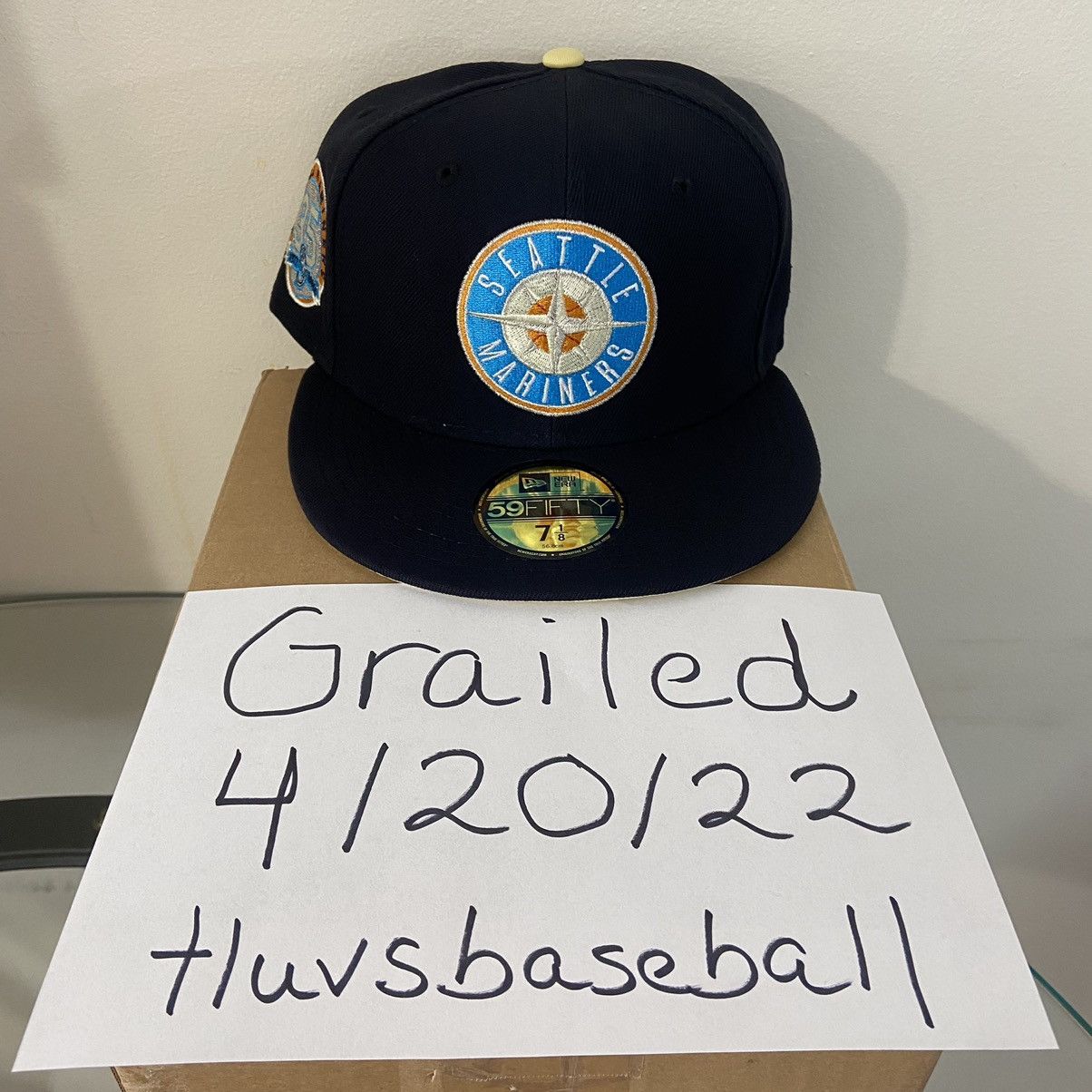 New Era Exclusive Fitted Seattle Mariners Yellow Bottom SZ 7 1/8 Size ONE SIZE - 9 Thumbnail