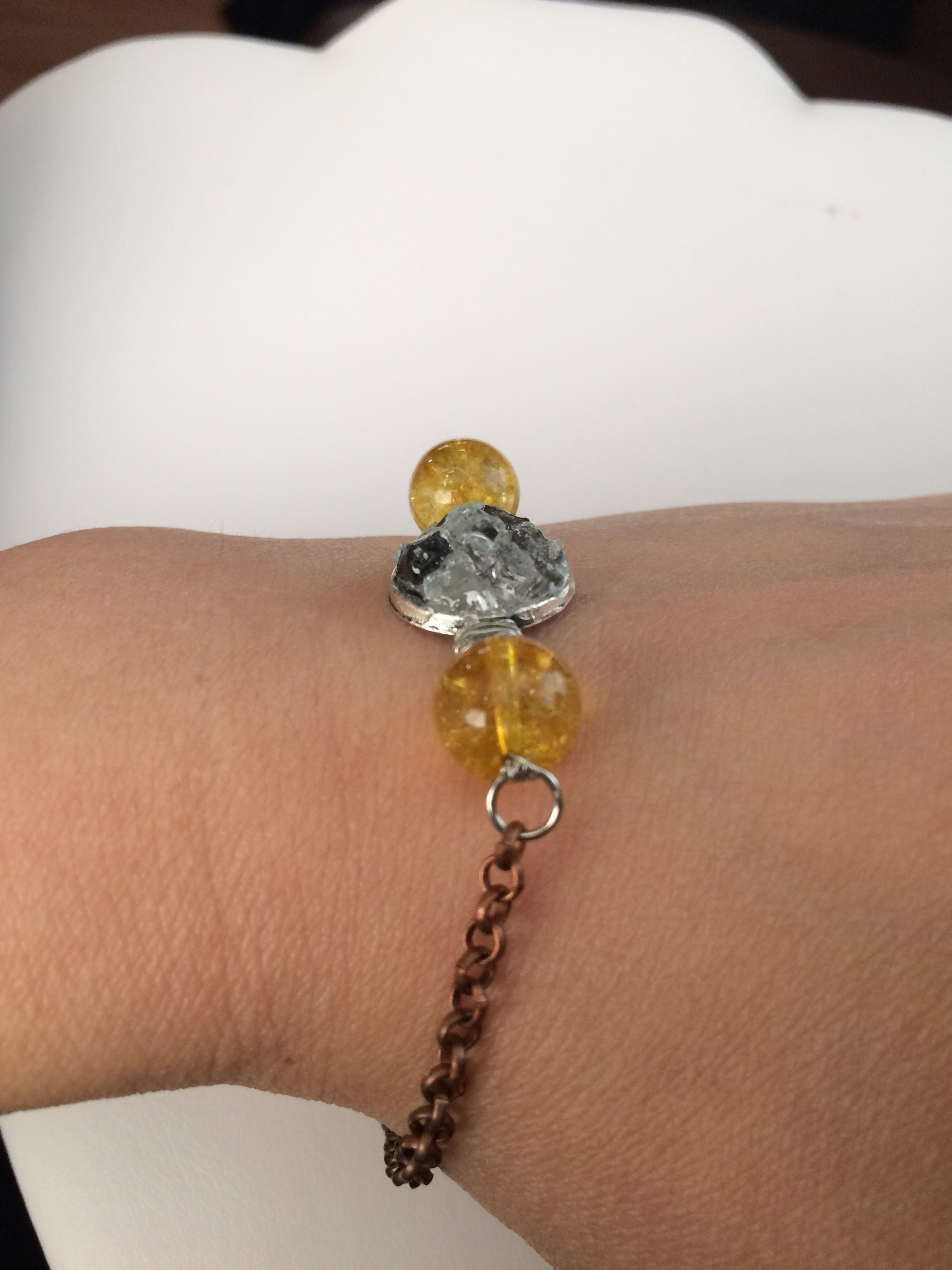 Handmade × Jewelry × Vintage Stardust Brown Chain Bracelet with Amber Beads Size ONE SIZE - 5 Thumbnail
