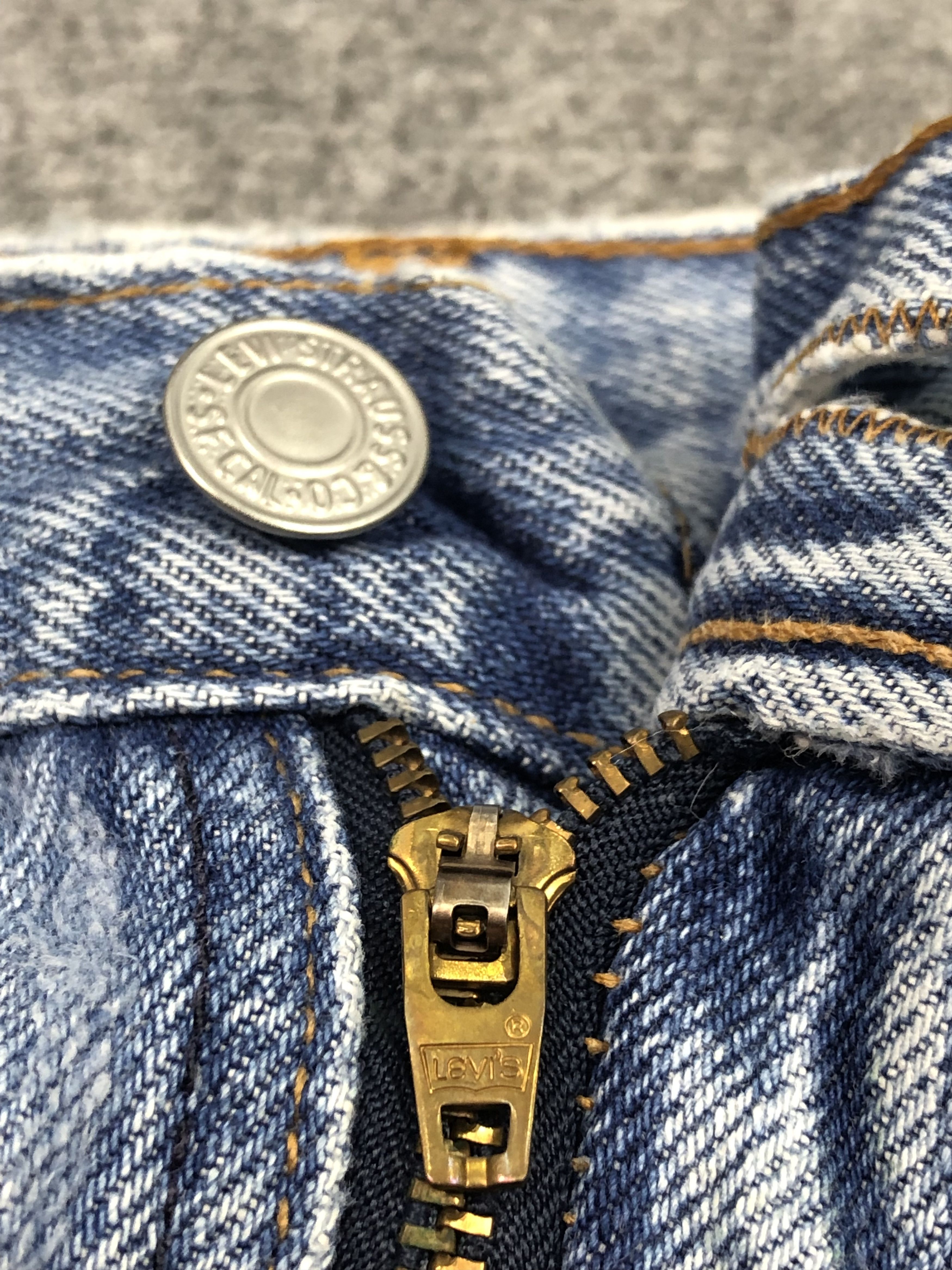Levi's Vintage Levis 560 Comfort Fit Faded Denim DP0369 Size US 30 / EU 46 - 8 Thumbnail