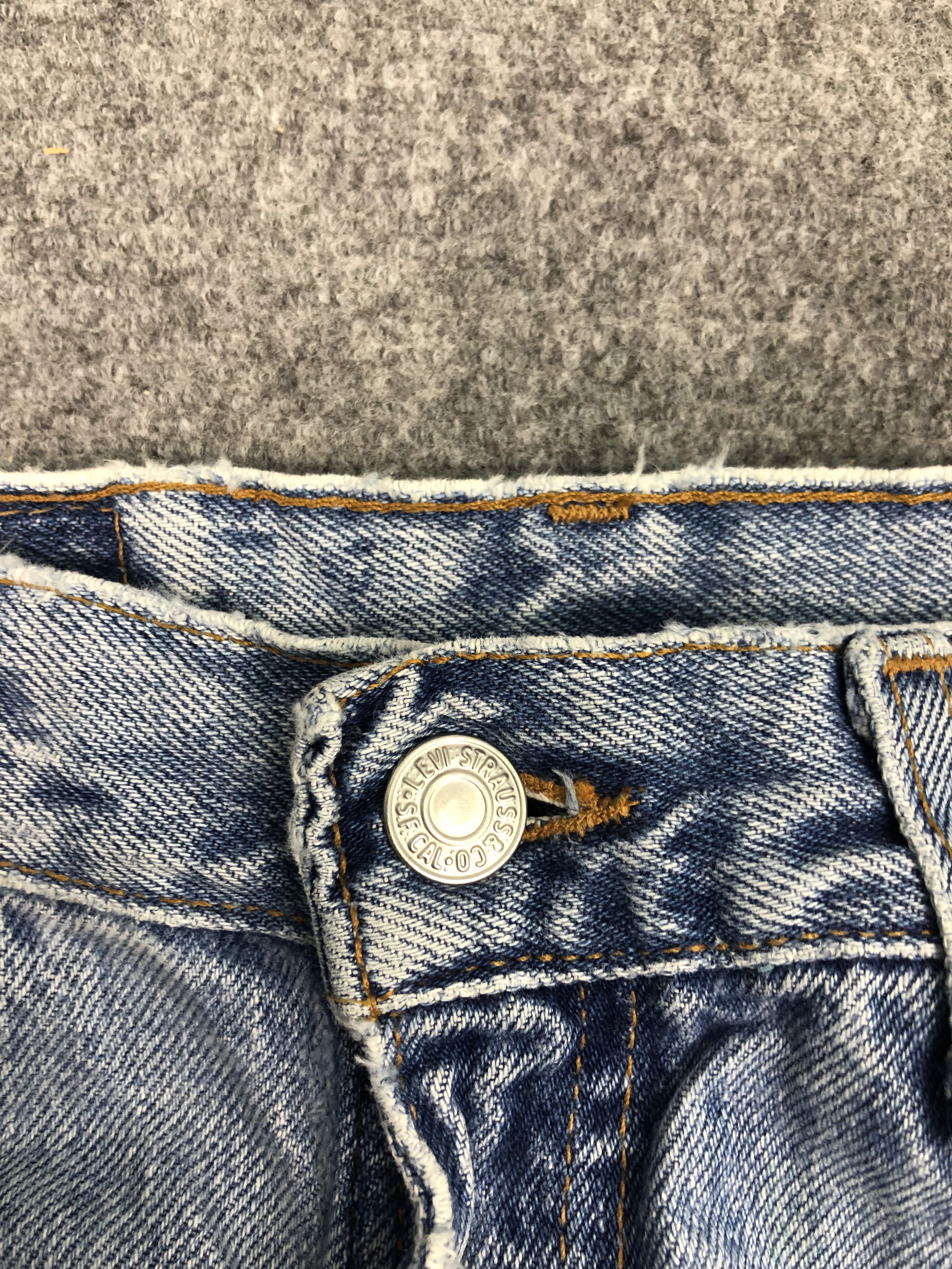 Levi's Vintage Levis 560 Comfort Fit Faded Denim DP0369 Size US 30 / EU 46 - 7 Thumbnail