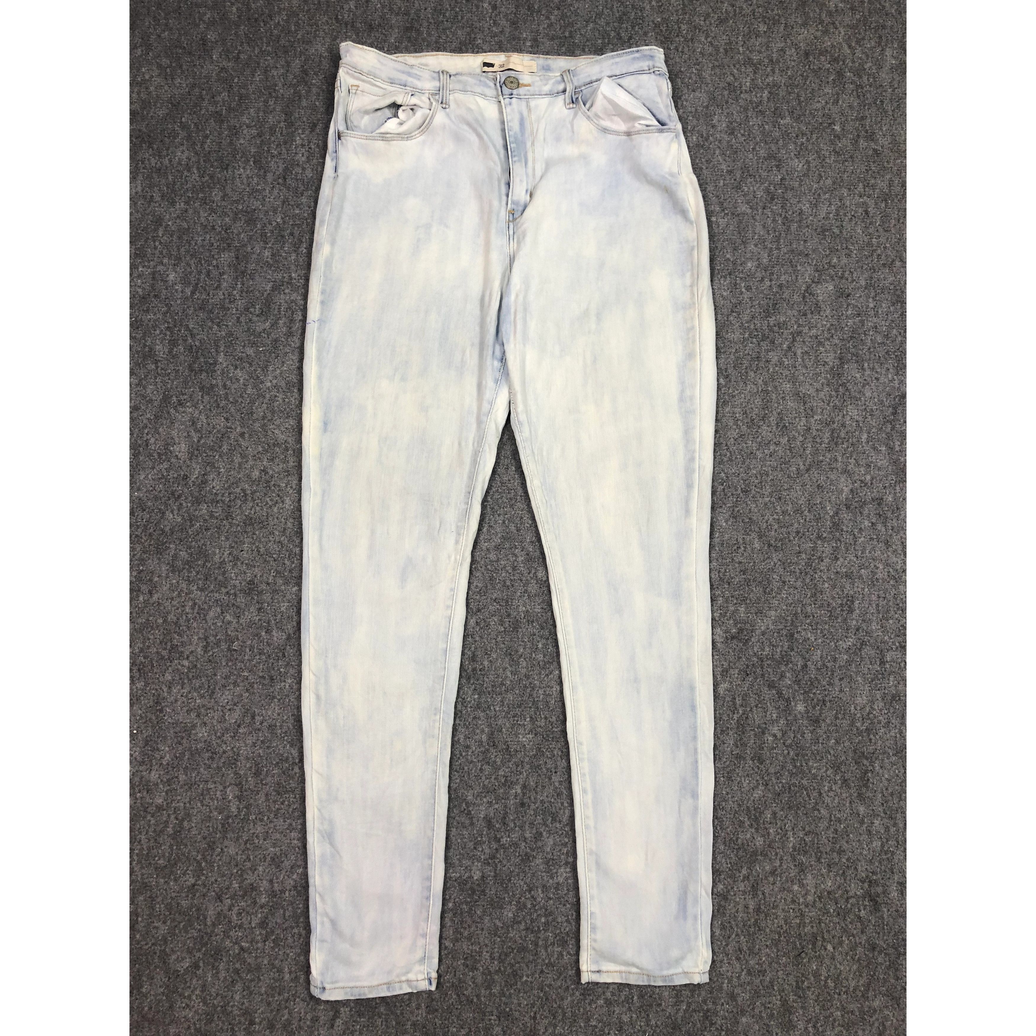 Levi's Vintage Levis Blue Faded Denim Jeans DP0208 Size US 30 / EU 46 - 1 Thumbnail