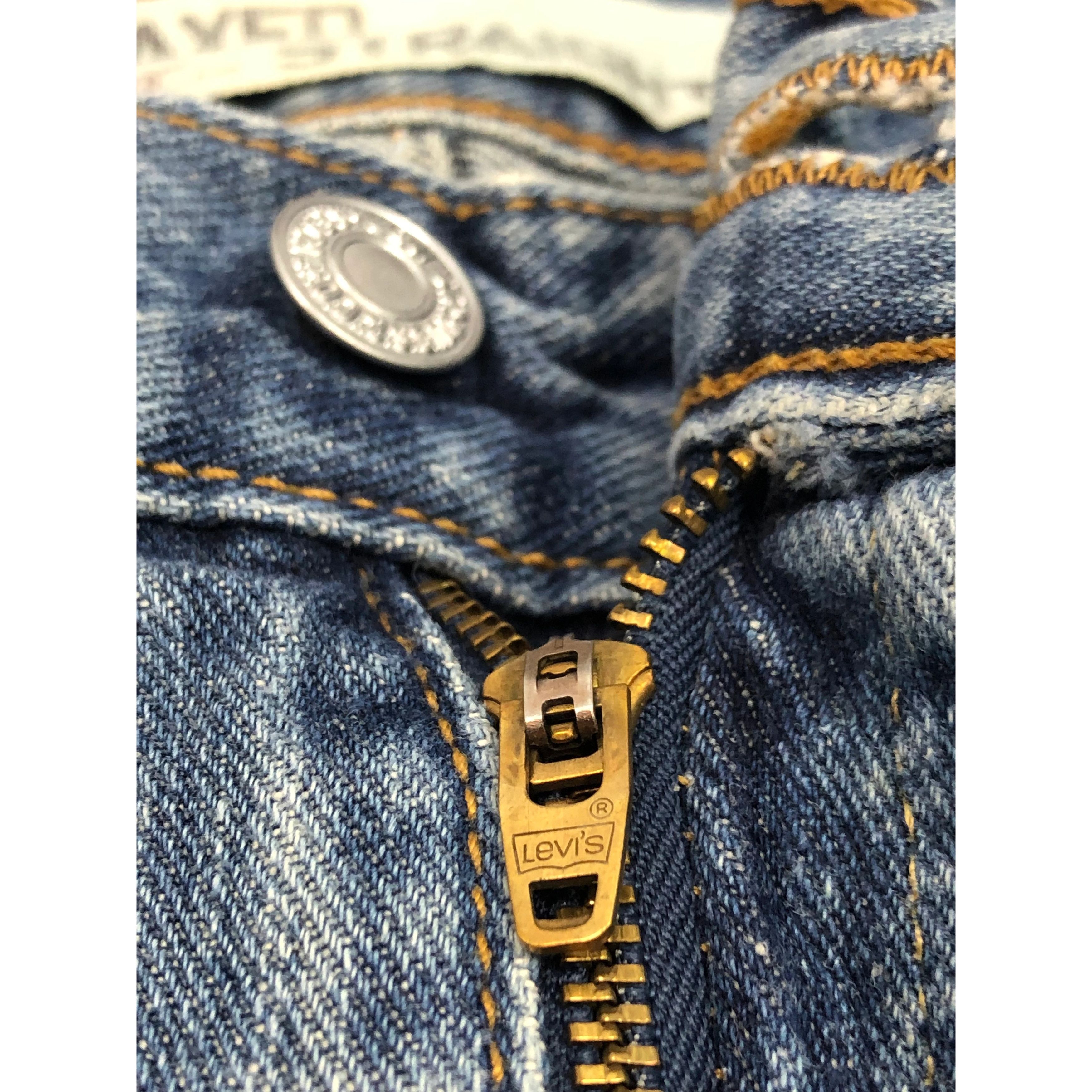 Levi's Vintage Levis 559 Lightwash Blue Denim Pant DP0310 Size US 30 / EU 46 - 8 Thumbnail
