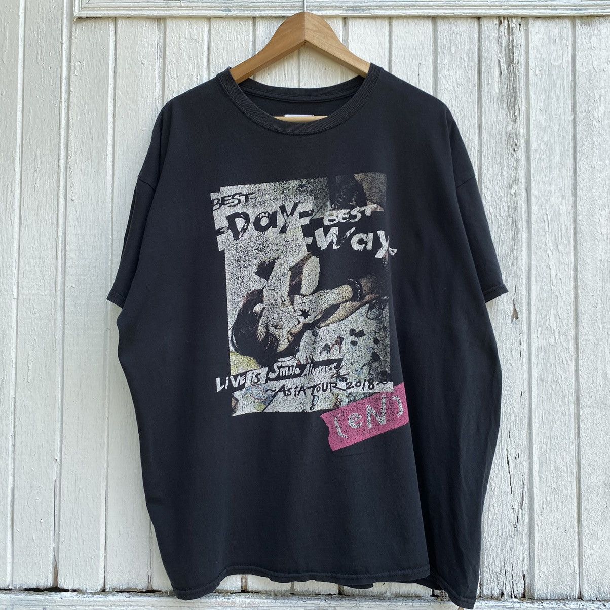 image of Band Tees x Rap Tees Faded Lisa Blackpink Live Is Smile Always Oversized Tee, Men's (Size XL)