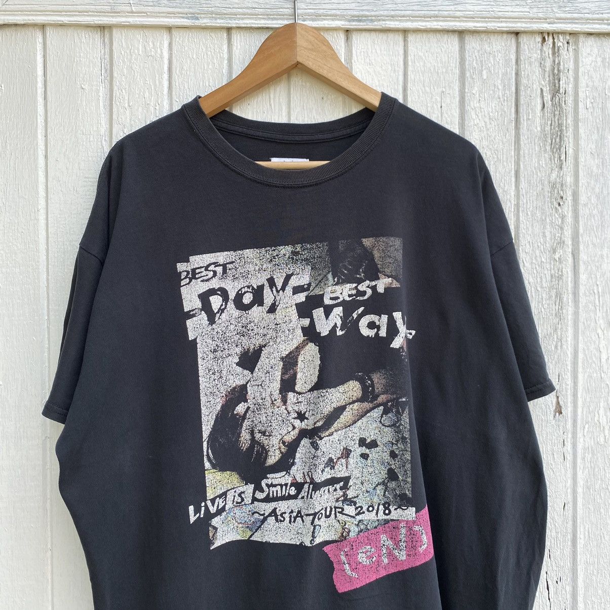 Band Tees Thrashed Faded Lisa Live is Smile Always Oversized ERD TEE Size US XL / EU 56 / 4 - 2 Thumbnail