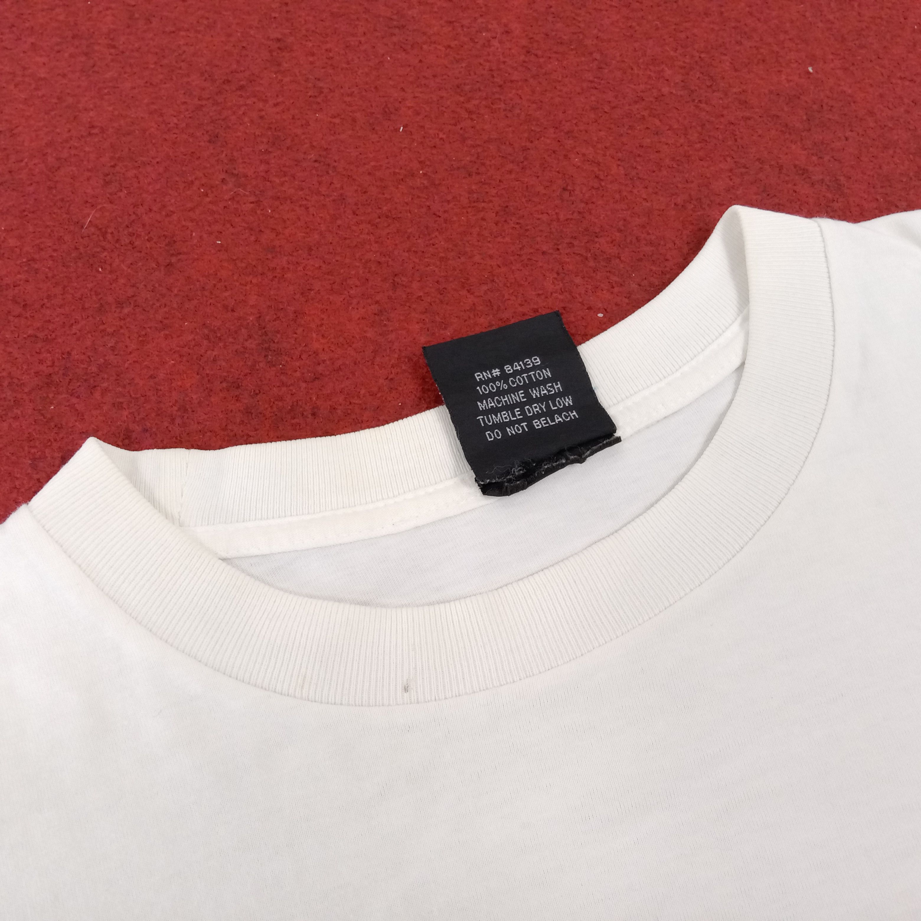 Vintage Blind Skateboards Streetwear Alien Design Vintage Tshirt Size US L / EU 52-54 / 3 - 5 Thumbnail