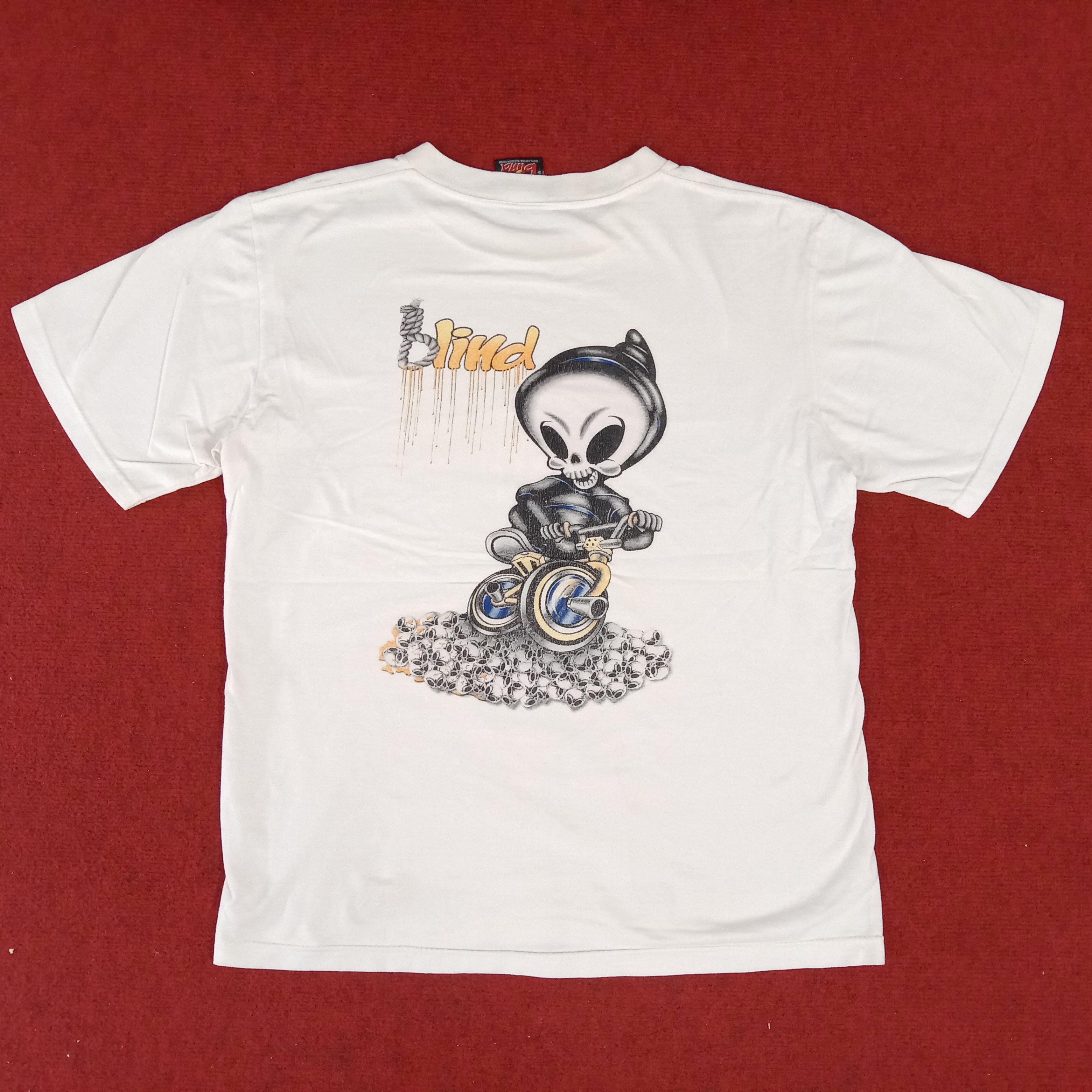 Vintage Blind Skateboards Streetwear Alien Design Vintage Tshirt Size US L / EU 52-54 / 3 - 1 Thumbnail