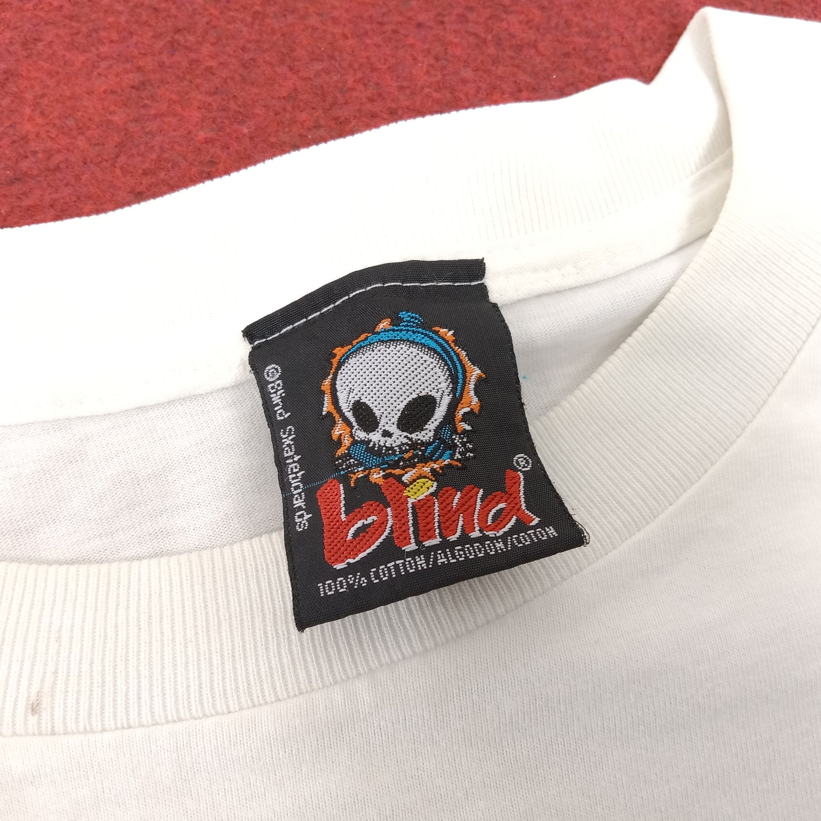 Vintage Blind Skateboards Streetwear Alien Design Vintage Tshirt Size US L / EU 52-54 / 3 - 6 Thumbnail