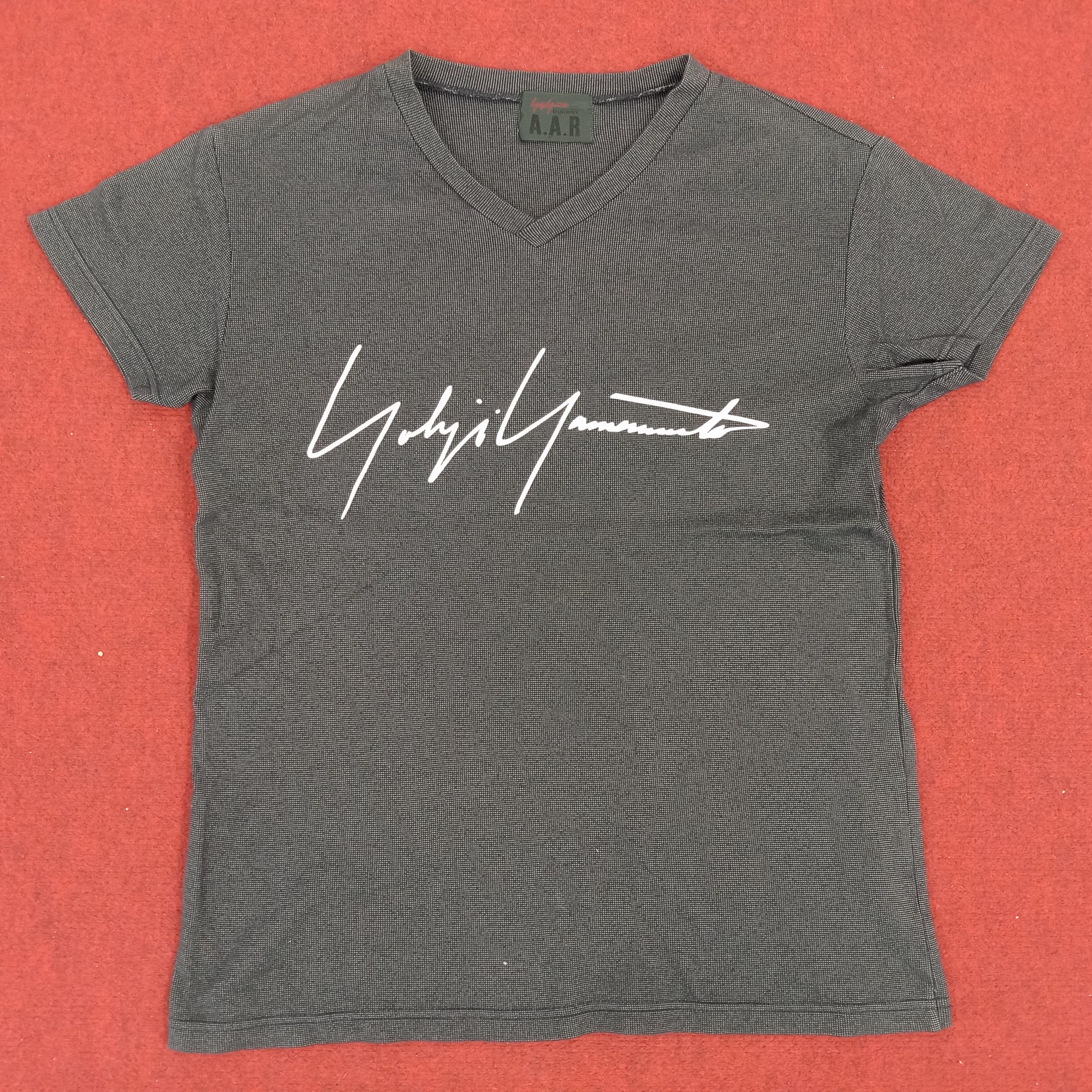 Designer AAR Yohji Yamamoto Streetwear Custom Logo Art Style Tshirt Size S / US 4 / IT 40 - 1 Thumbnail