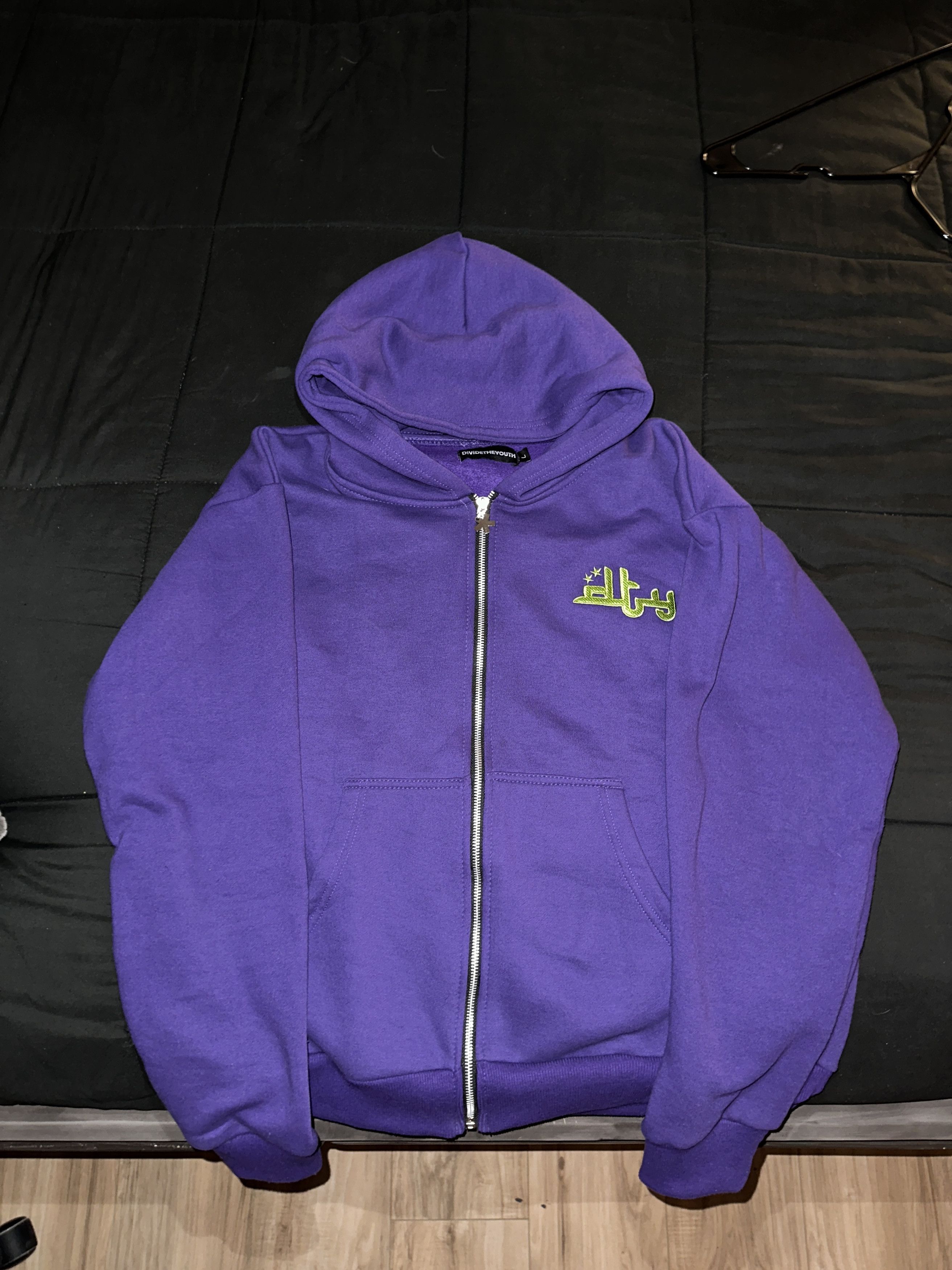Divide The Youth Divide The Youth Halloween Hoodie Forsaken Nuns (RARE) Size US L / EU 52-54 / 3 - 1 Thumbnail