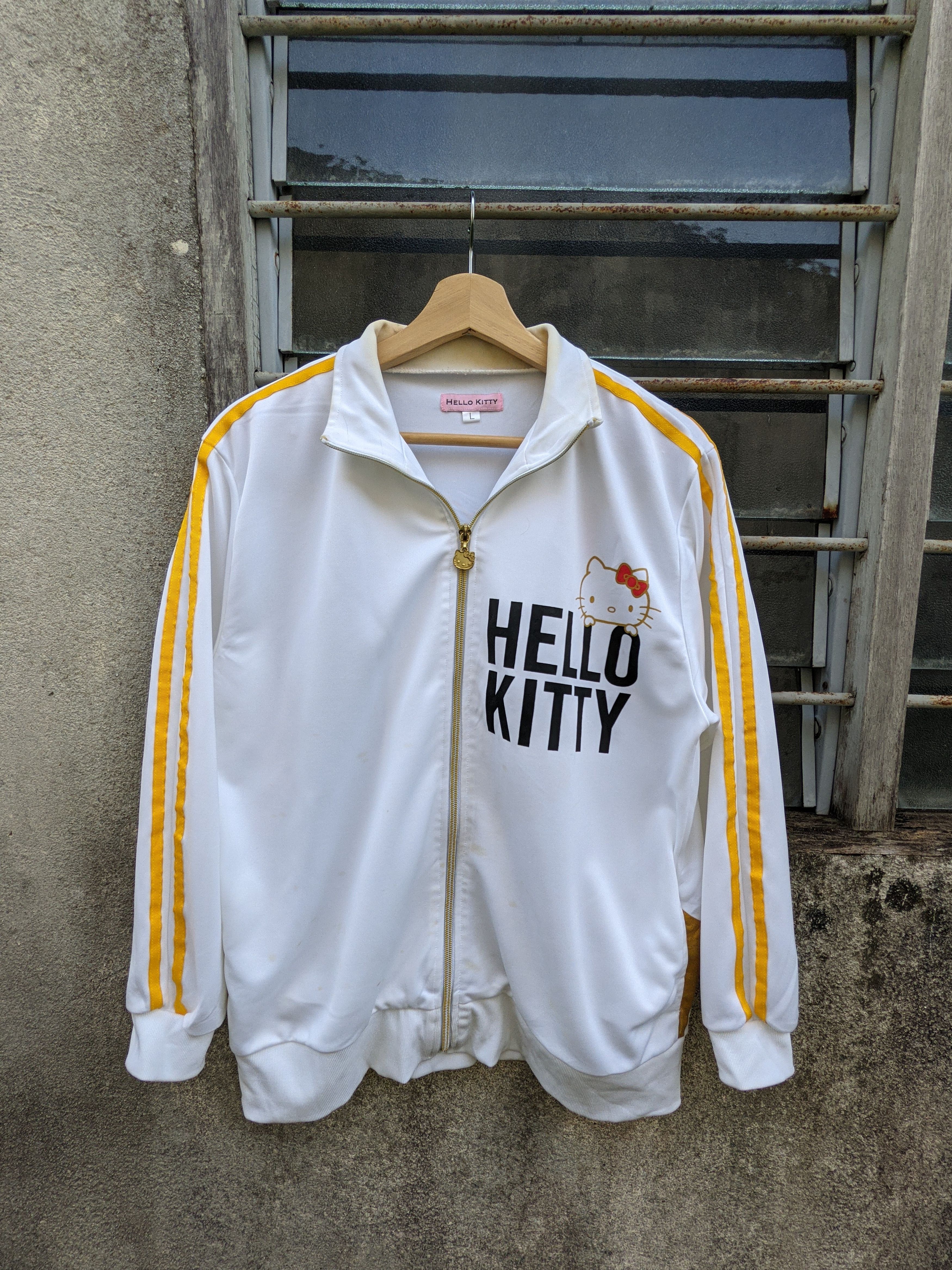 Japanese Brand Hello Kitty spellout tracktop Size US M / EU 48-50 / 2 - 5 Thumbnail