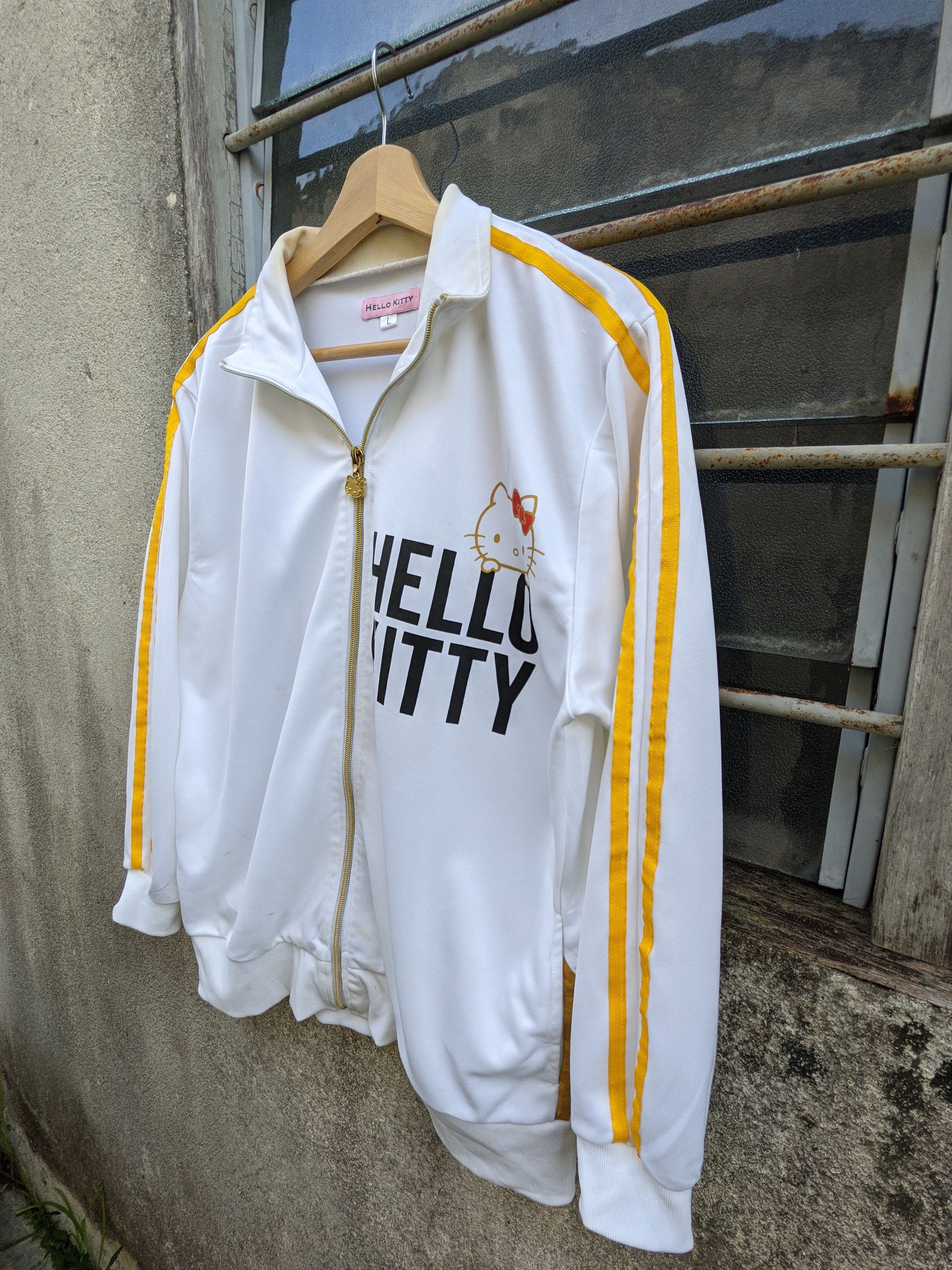Japanese Brand Hello Kitty spellout tracktop Size US M / EU 48-50 / 2 - 3 Thumbnail