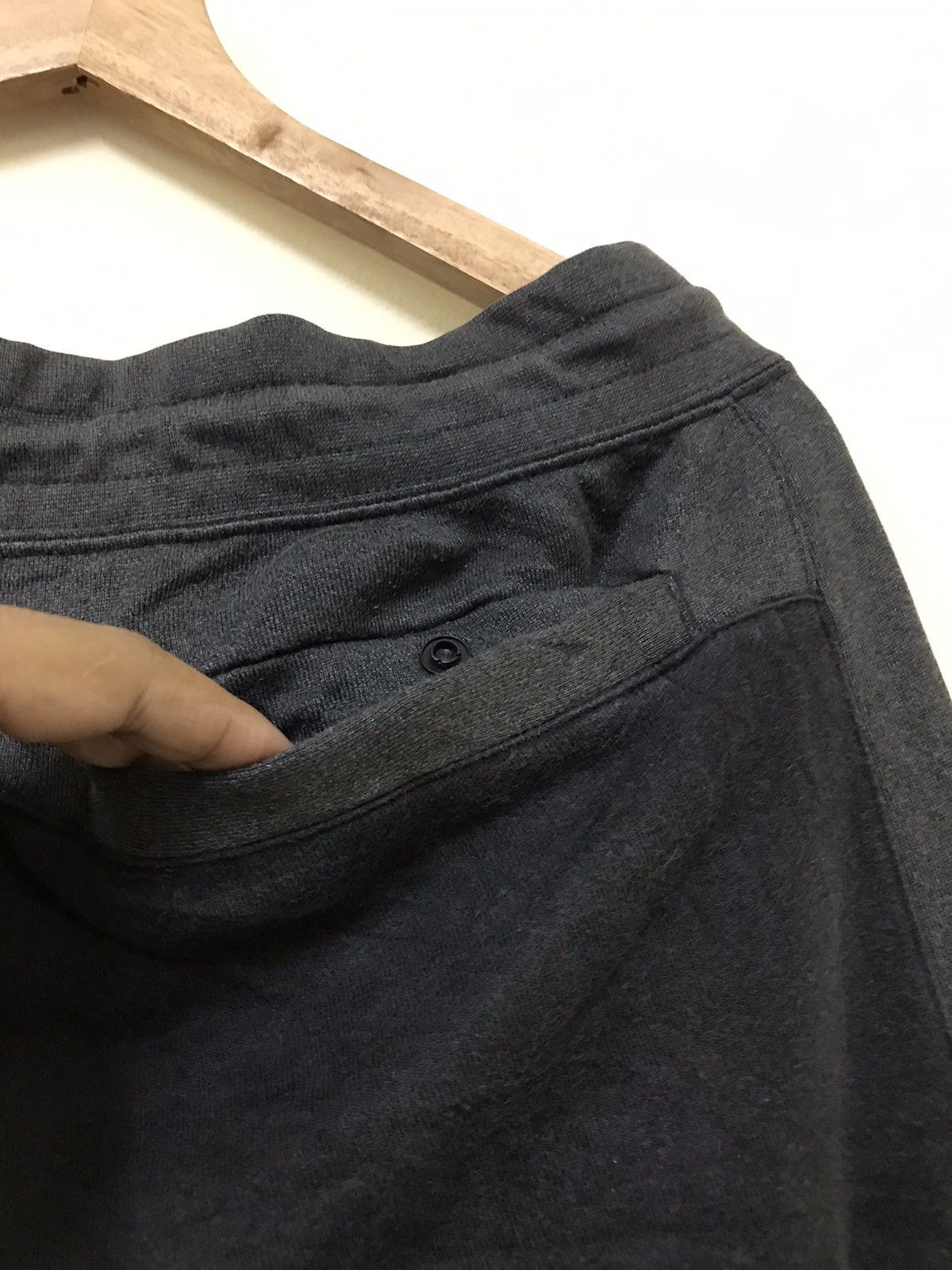 Nike × Nike ACG Nike Air Sweatpants Nike Air Joggerpants Size US 32 / EU 48 - 11 Thumbnail
