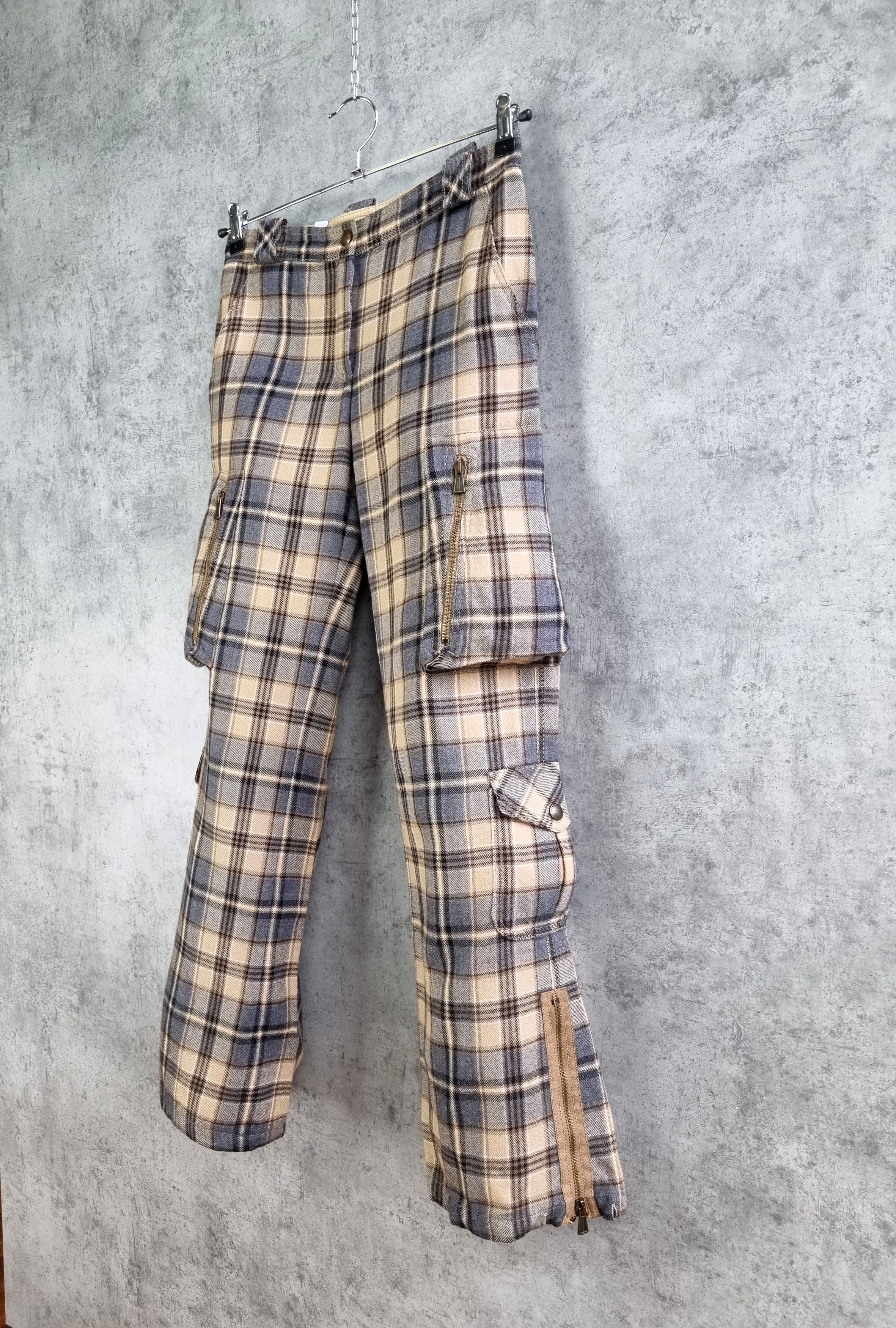Japanese Brand × Moschino × Seditionaries Rare 90s Moschino Vintage Wool Cargo Plaid Pants Size US 29 - 1 Thumbnail
