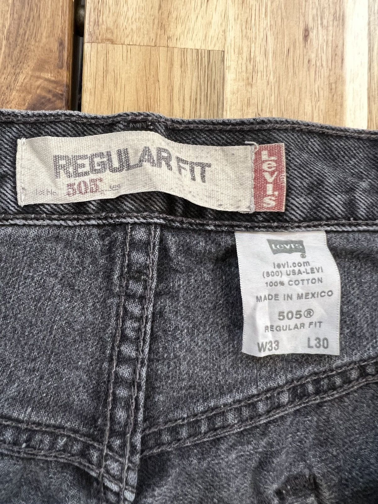Levi's Vintage Levis 505 Painted Denim Jeans Size US 33 - 10 Thumbnail