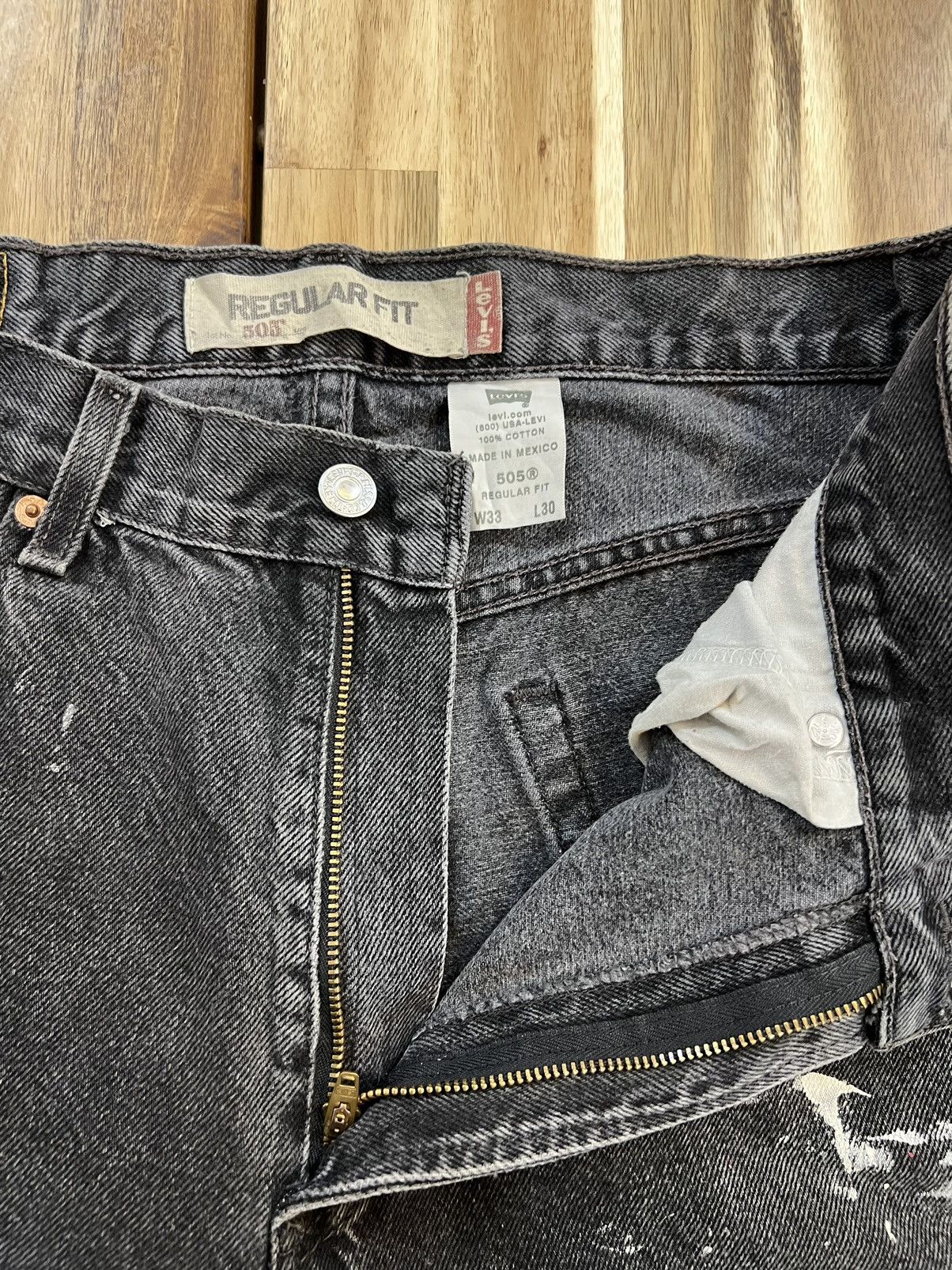 Levi's Vintage Levis 505 Painted Denim Jeans Size US 33 - 9 Thumbnail