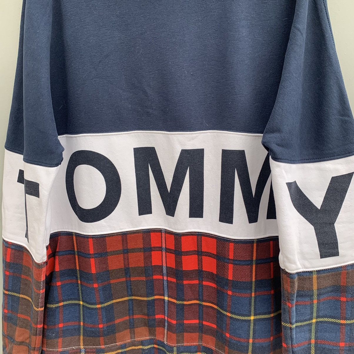 Tommy Hilfiger Tommy Jeans spellout Sweatshirt Size US L / EU 52-54 / 3 - 2 Thumbnail